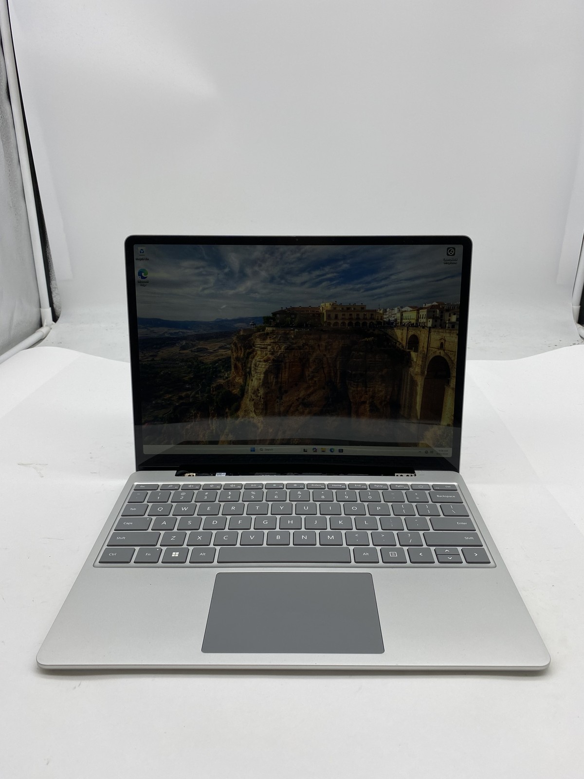 Microsoft Surface Laptop Go 3 Core i5 1235U 2.5GHz 16GB 256GB SSD W11P Touch