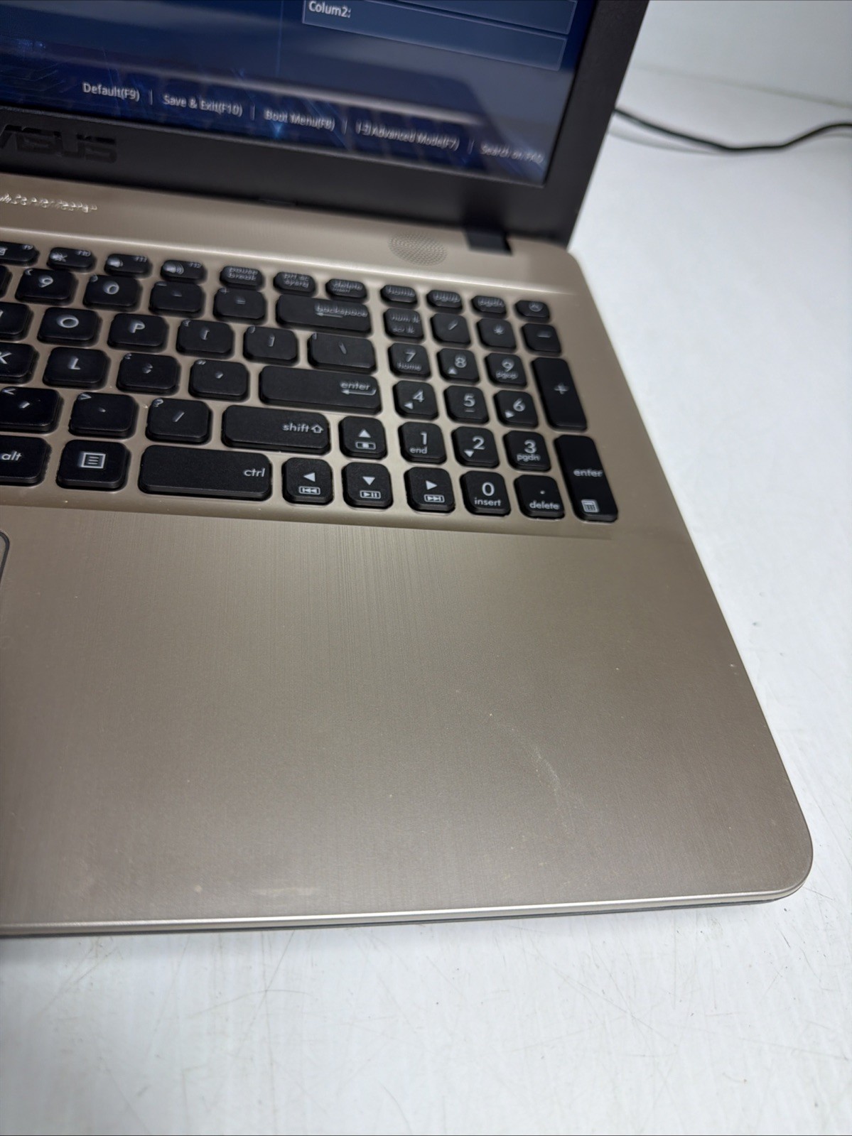 Asus X541N 15″ Laptop Intel Pentium N4200 4gb Ram No Drives Boots Bios