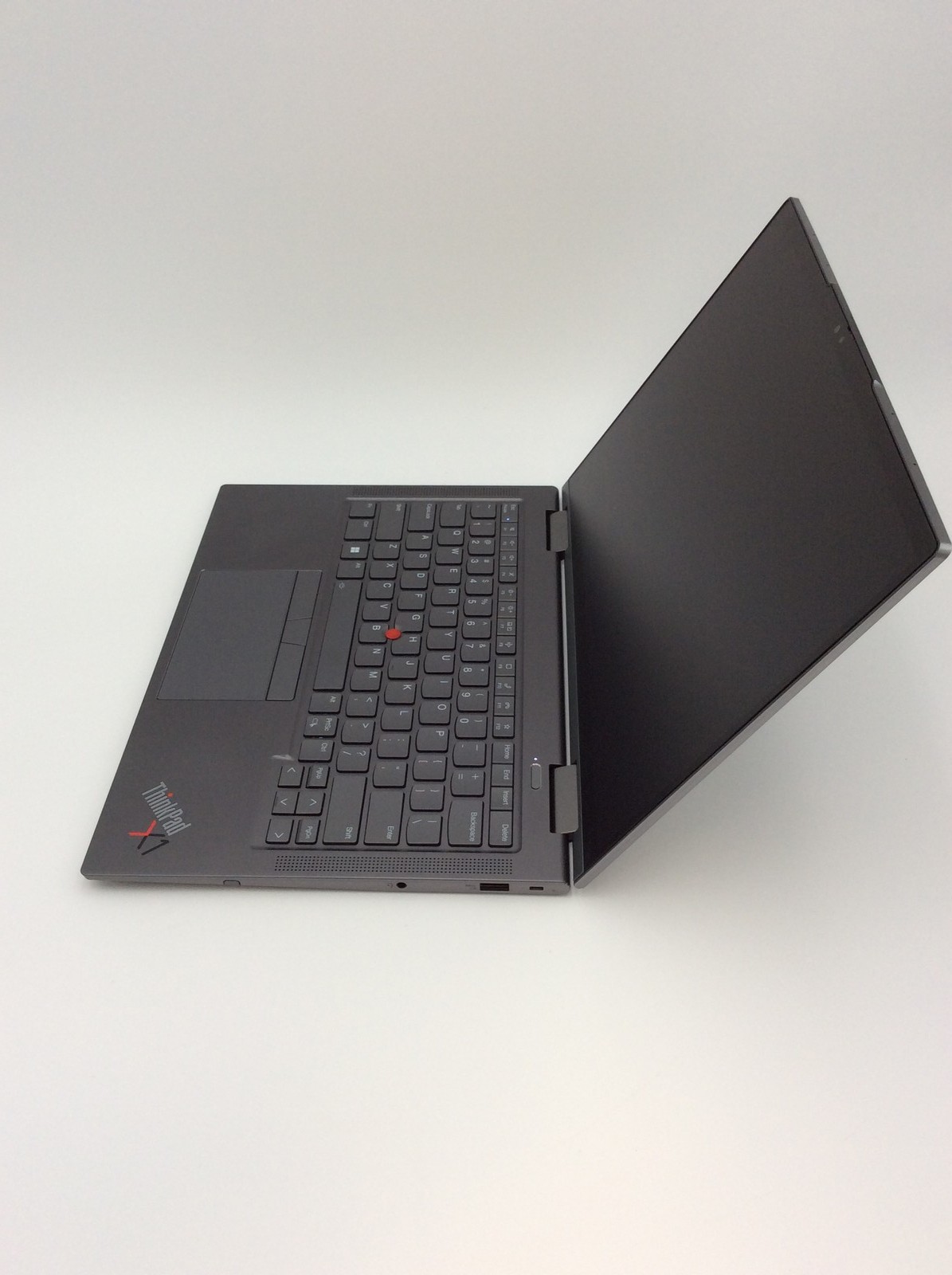 Lenovo Thinkpad X1 Yoga G7 ICi7-2.2GHz 1270P 32GB RAM 512GB SSD W11 14″ TS