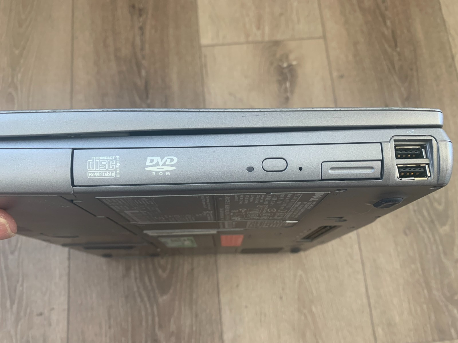 Dell Latitude D610 14″ Intel Pentium M 2.13GHz 1GB RAM 60GB HDD Win XP Pro