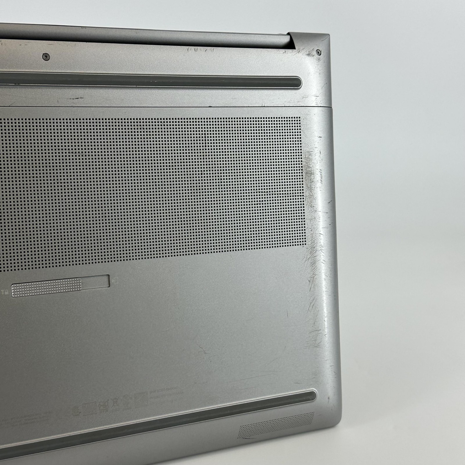 HP ZBook Fury 16 G9 FHD+ 2.1 GHz i7-12850HX 64GB 1TB RTX A4500 -Muffled Speakers