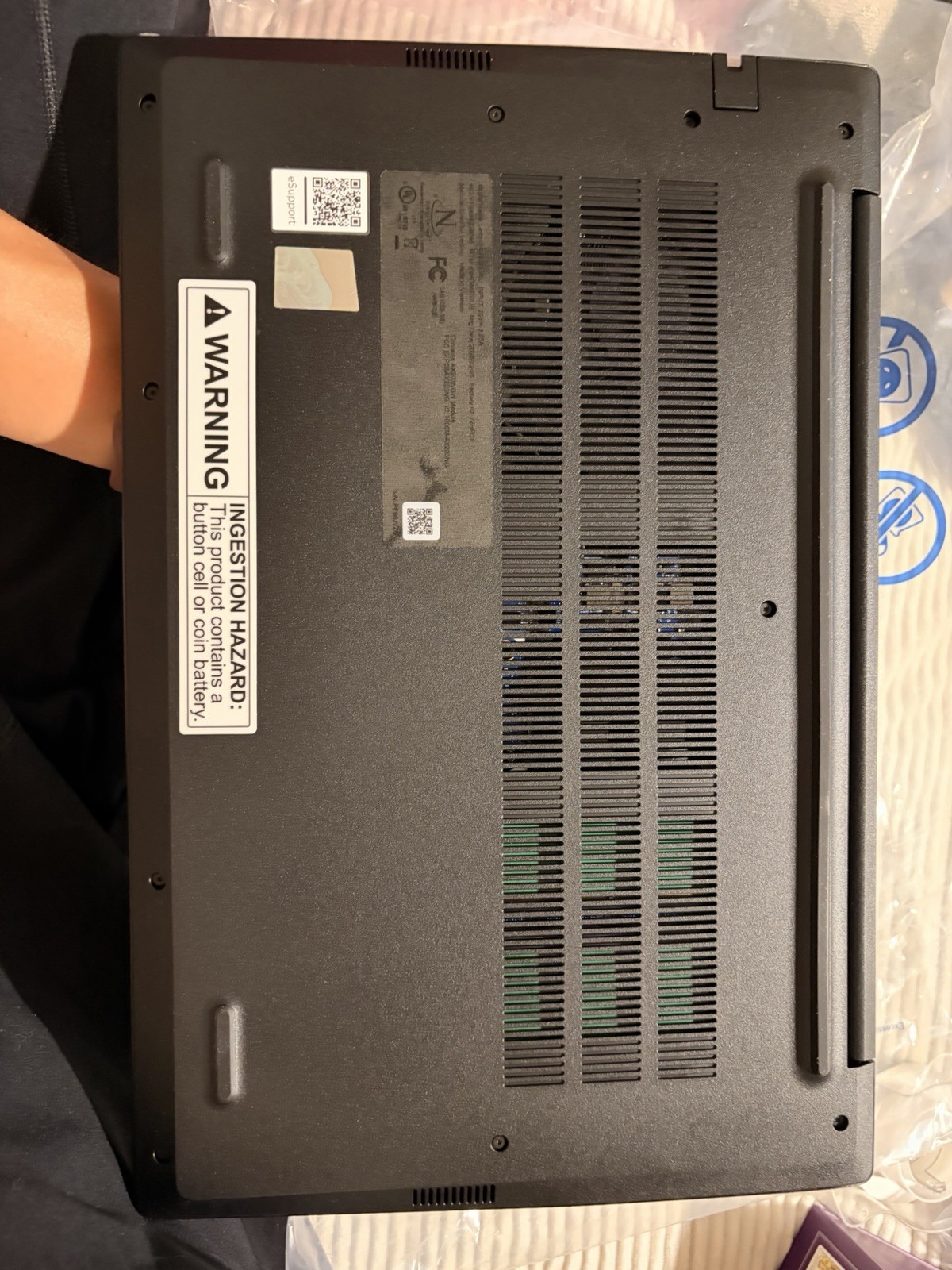 Lenovo V14 G5 IRL 14″ Intel Core i5 Windows 11 Home Gray Laptop w/Charger