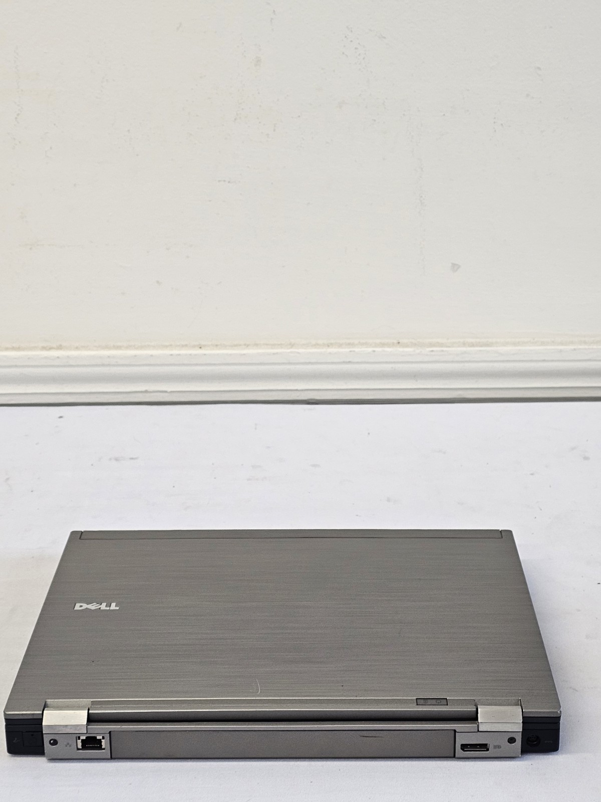 Dell Latitude E6410 Laptop – Intel i5-M560 – 4GB RAM – 320GB HDD BAD BATT Win 10