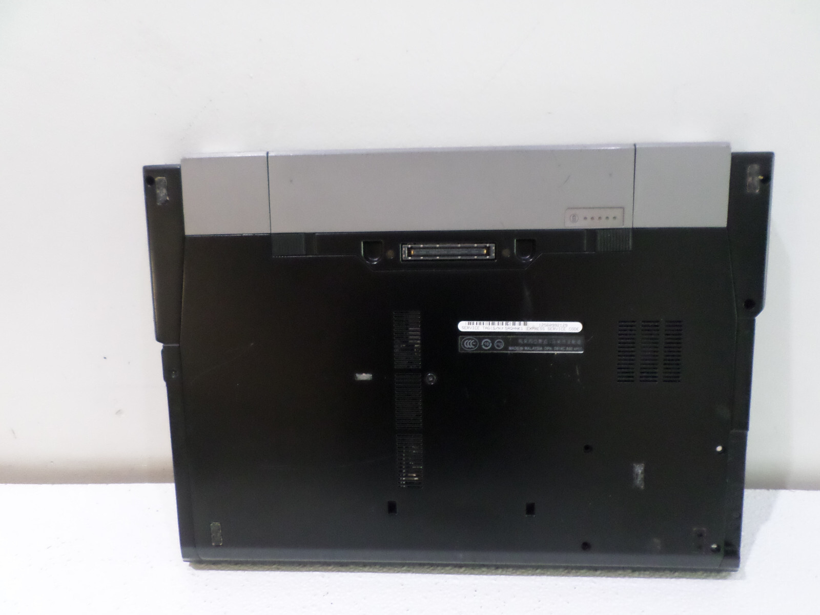 Dell Latitude E6500 Laptop – No HDD, Bad Bat, 2GB RAM, Intel Core 2 Duo P8700