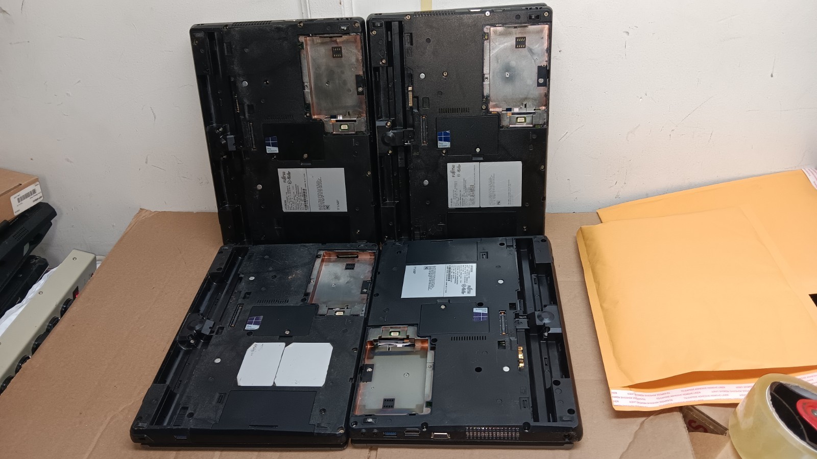 Lot of 4 Fujitsu LifeBook T726 T725 Laptops For Parts or Repair