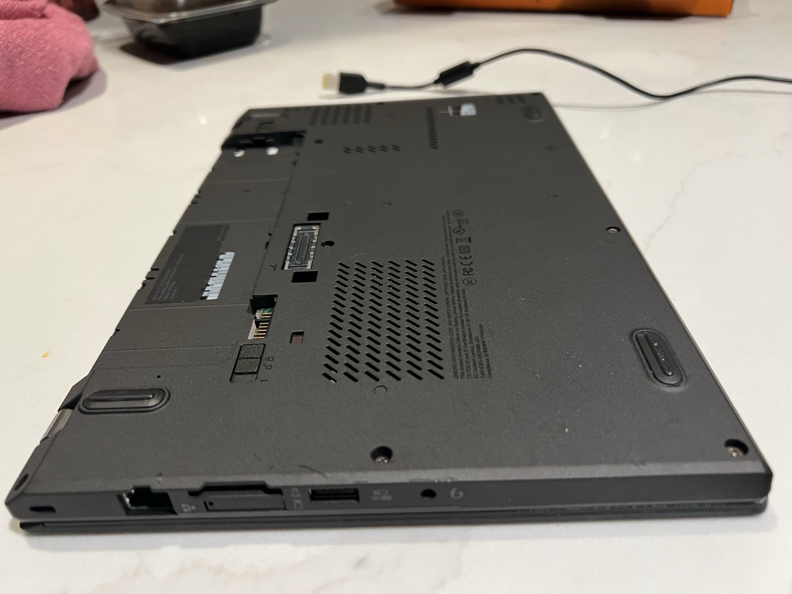 Lenovo Thinkpad X250 12.5″ 8 Gig Ram Intel i5-5200U – PARTS Read