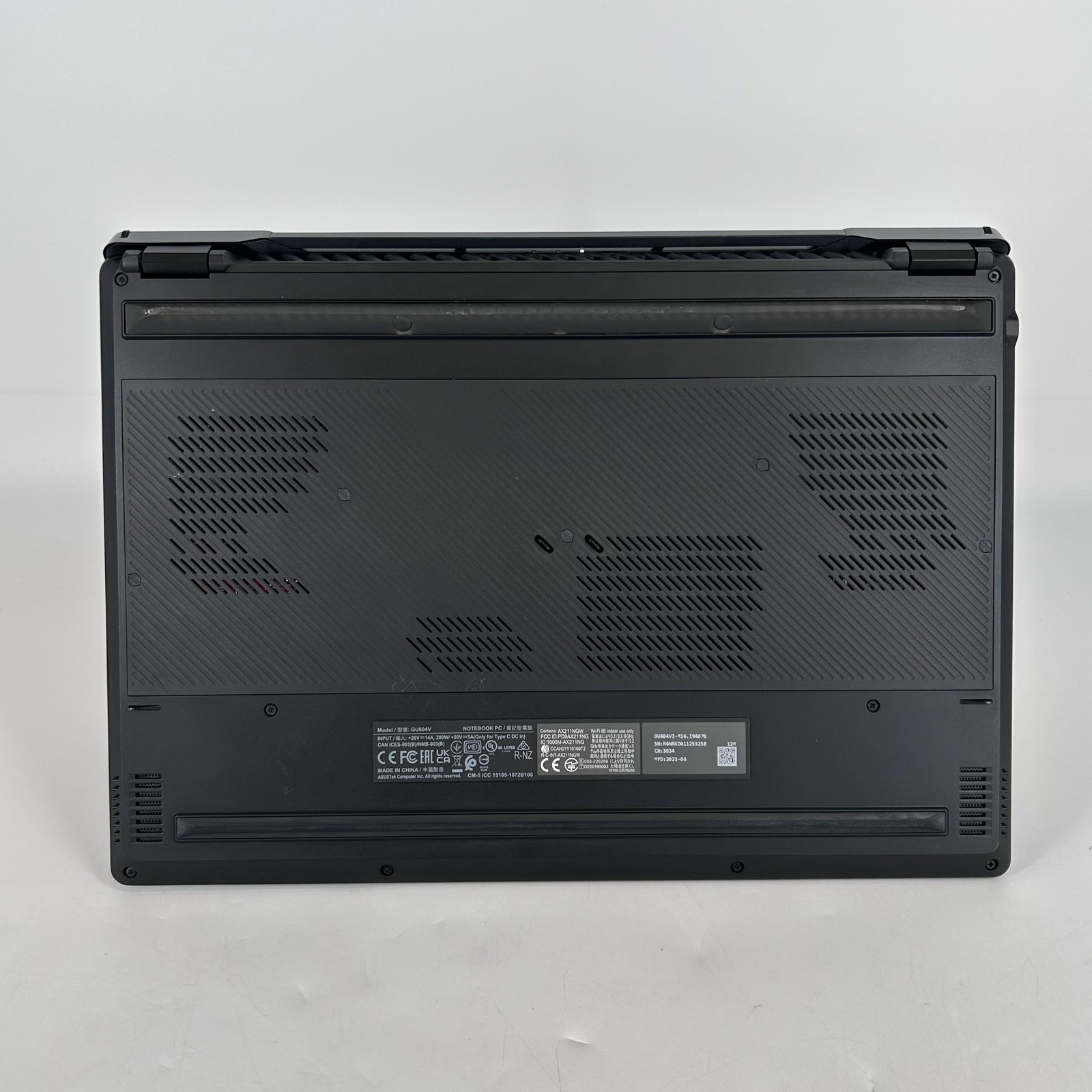 Asus ROG Zephyrus M16 GU604 240Hz QHD+ i9-13900H 16GB 1TB RTX 4070 BAD USB PORTS