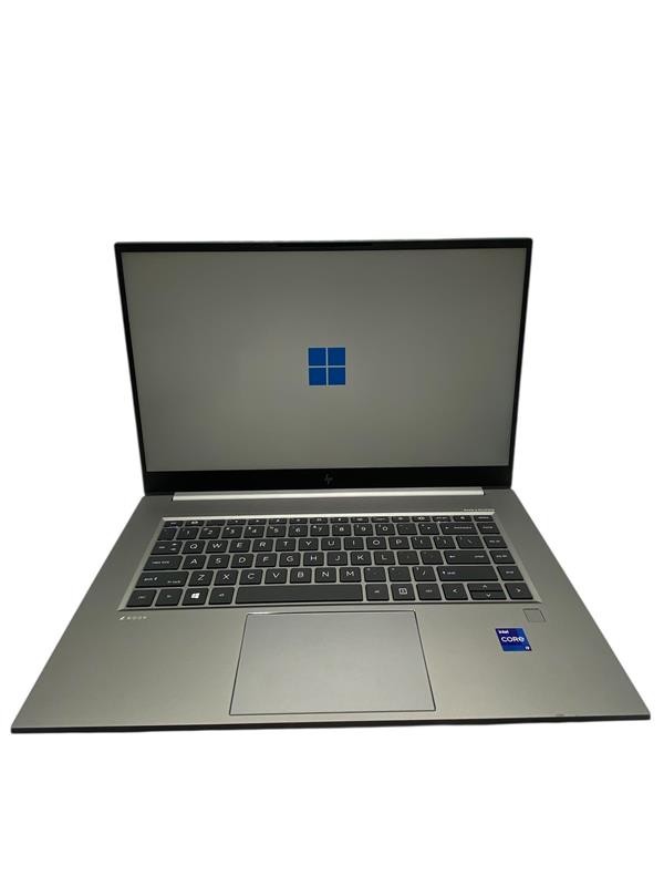 HP ZBOOK STUDIO G8 I9 2.5Ghz 32GB RAM 1TB SSD-LOW BATTERY- READ DESCRIPTION