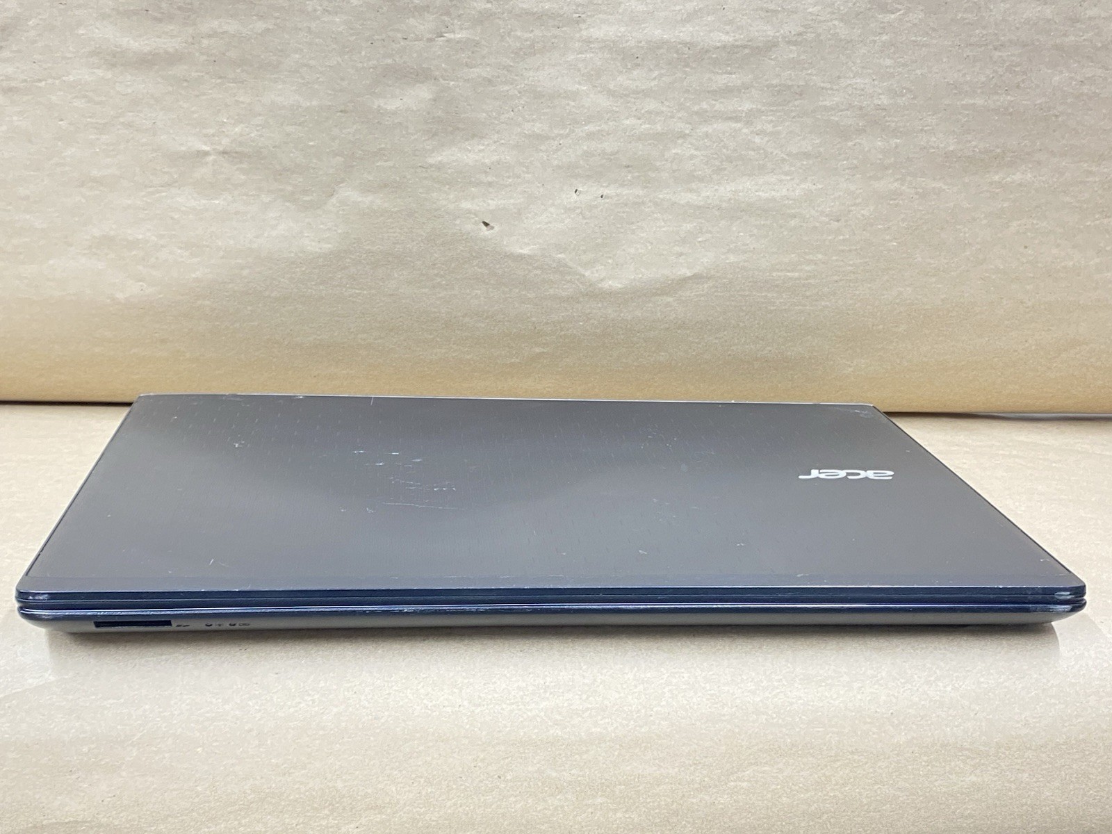 Acer Aspire V3-575T – 15.5″ FHD – i7-6500U – 6 GB – 256GB – Win 11 Pro – READ