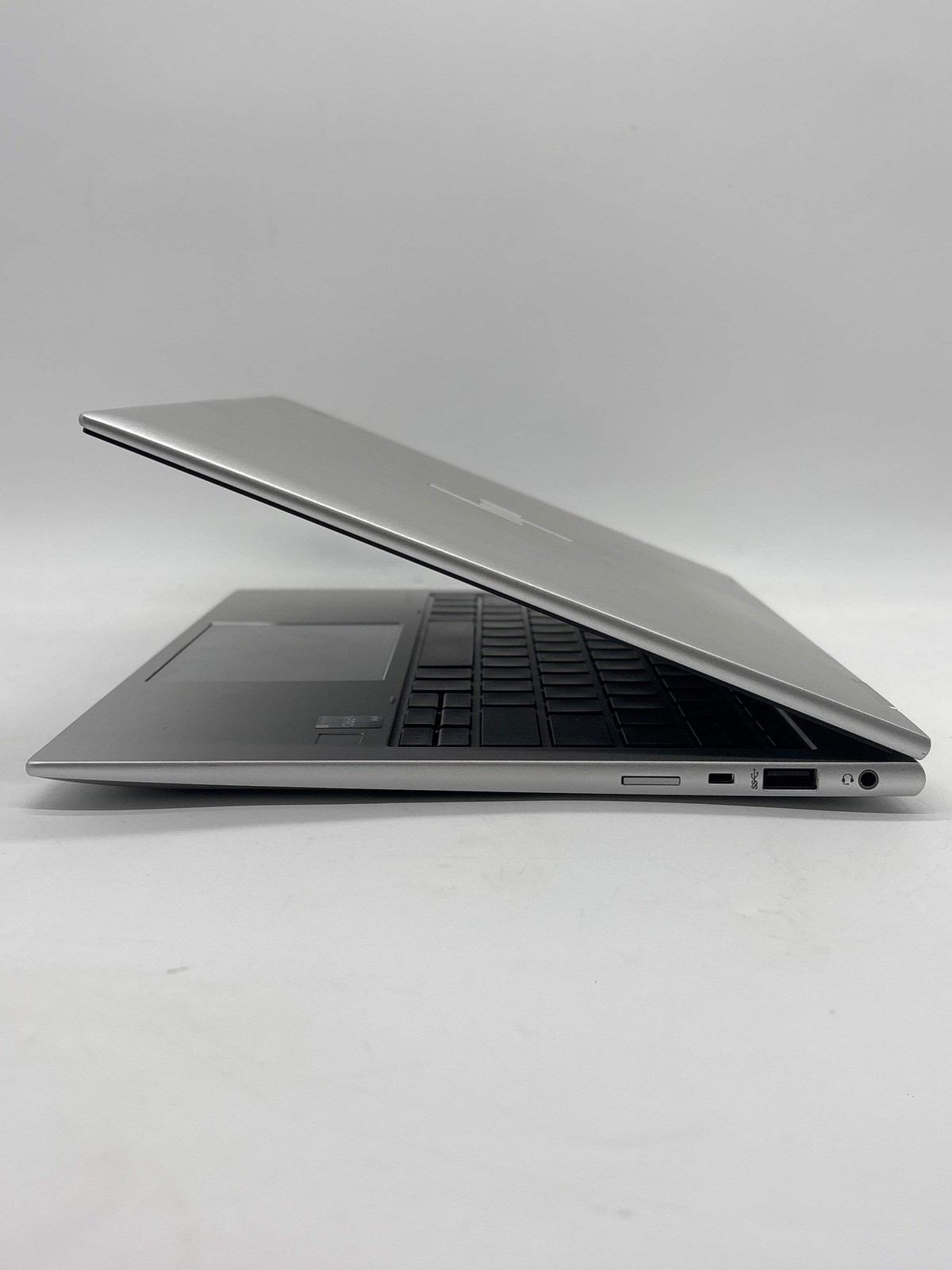 HP Envy X360 830 G10 13″ Intel Core i7-1365U 32GB RAM 512GB SSD – For Parts