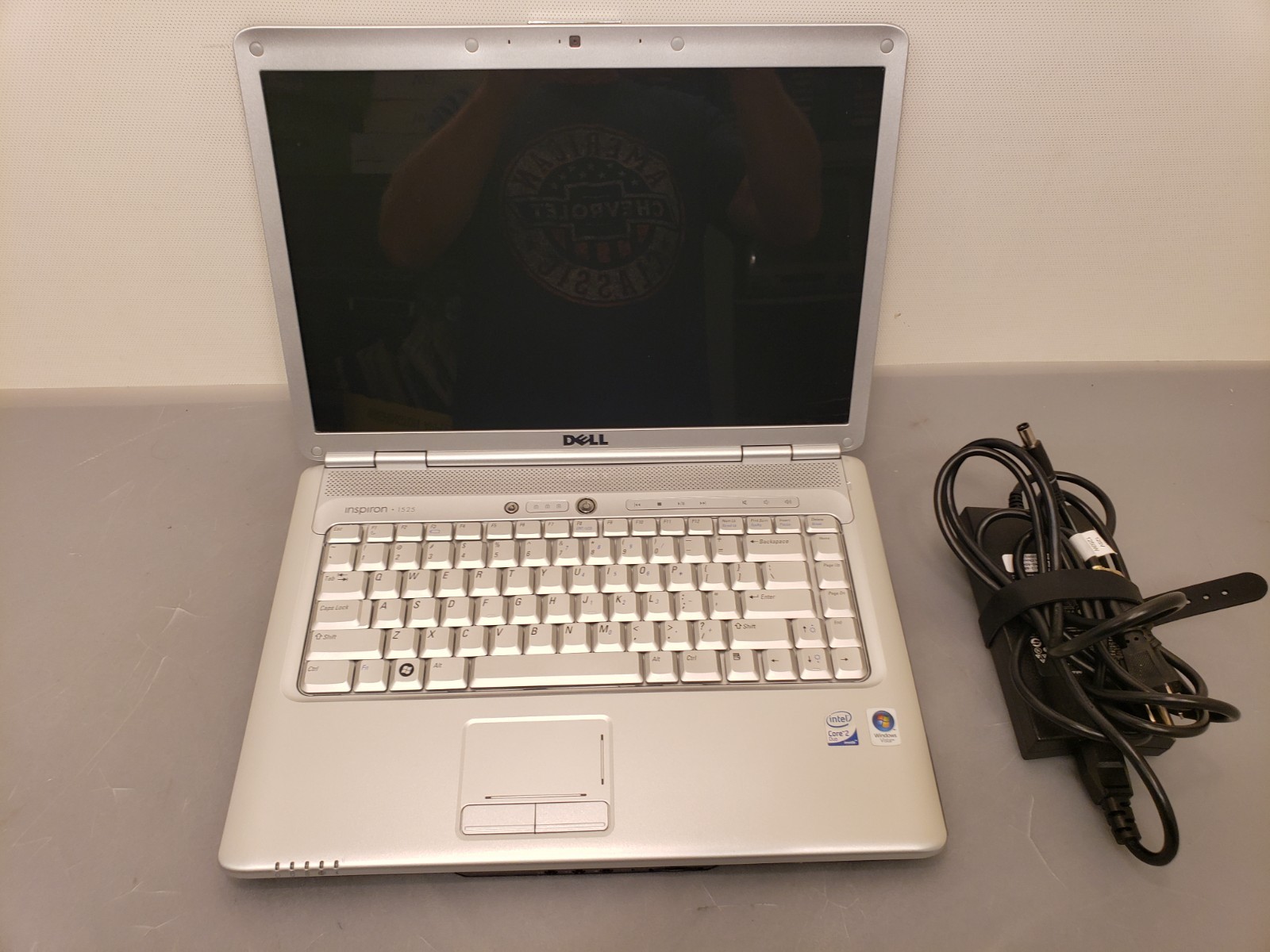 Dell Inspiron 1525 Retro 15.4″ Gaming Laptop Core2 DUO 2.4GHz 2GB Vista *Clean