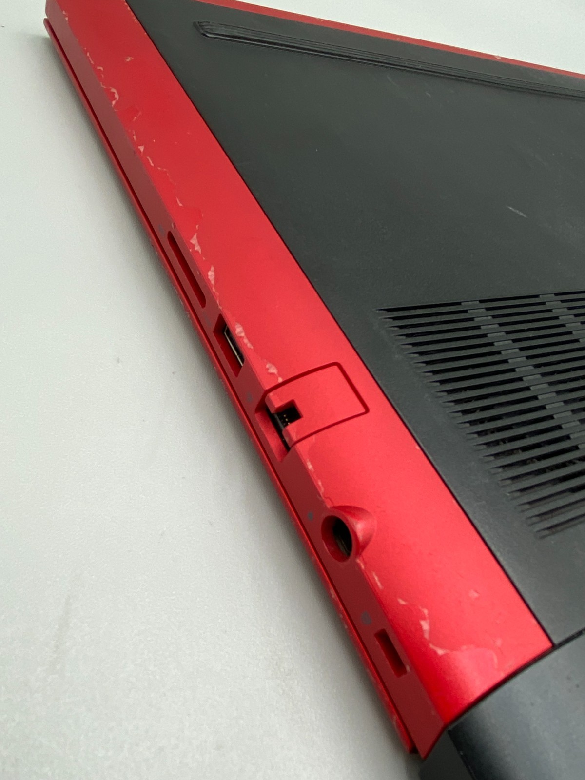 Dell G5 15-5587 15.6″ i7-8750H 2.2GHz 128GB SSD 32GB DDR4 Black/Red Laptop C/SEE