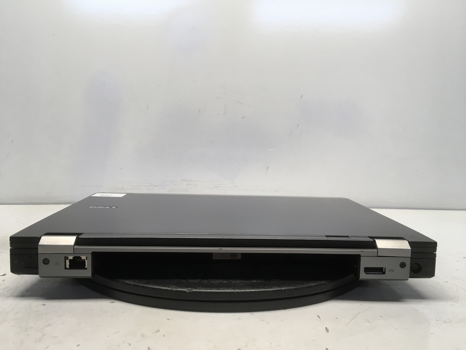 Dell Latitude E6400 Intel Core 2 Duo P8600 2.4GHz 1 GB NO HDD No Batt