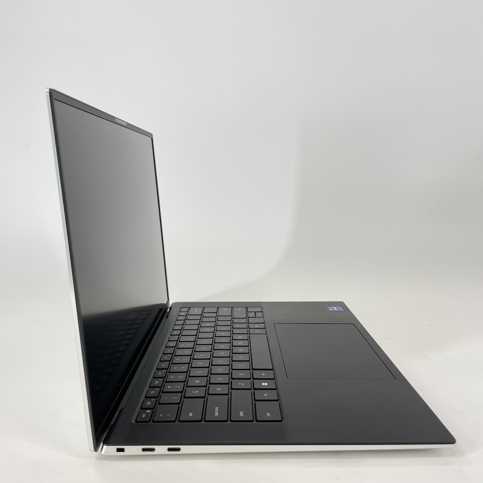 Dell XPS 15 9520 FHD+ 2.3 GHz i7-12700H 32GB 1TB SSD RTX 3050 Ti Very Good