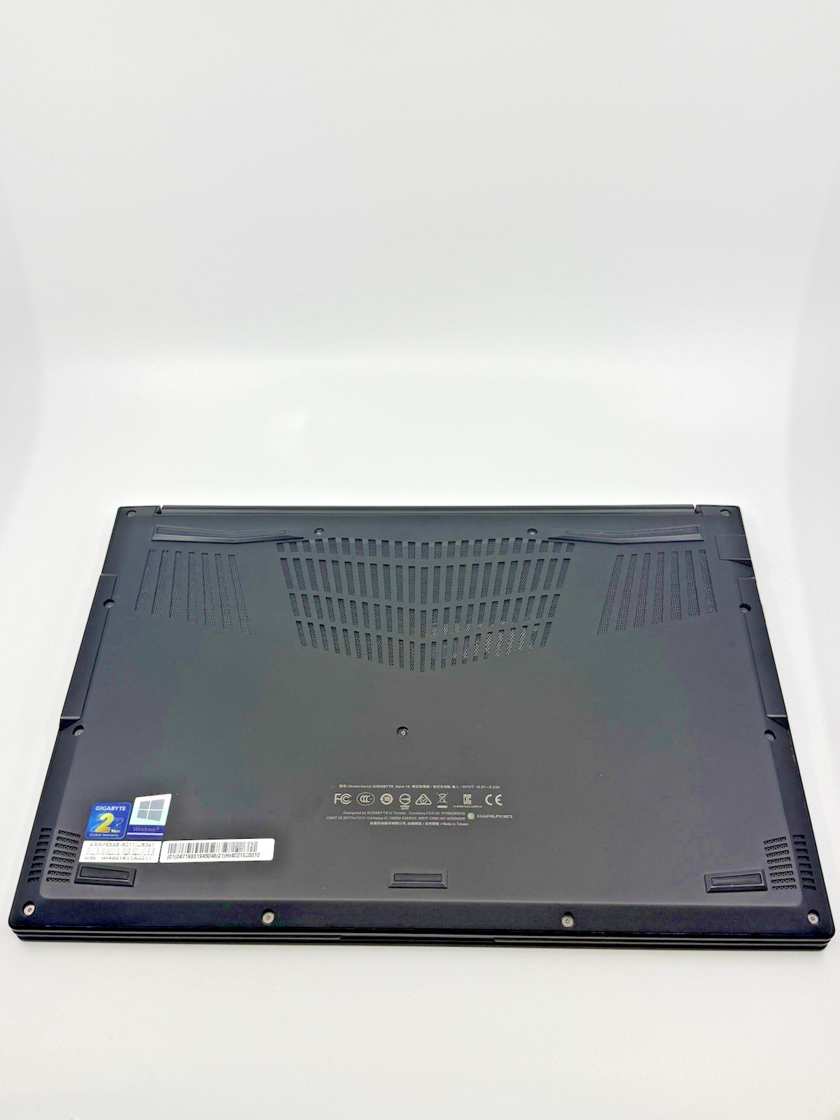 Gigabyte Aero 15XV8 i7-8750H 16GB RAM 512GB SSD GeForce GTX 1070 Max-Q