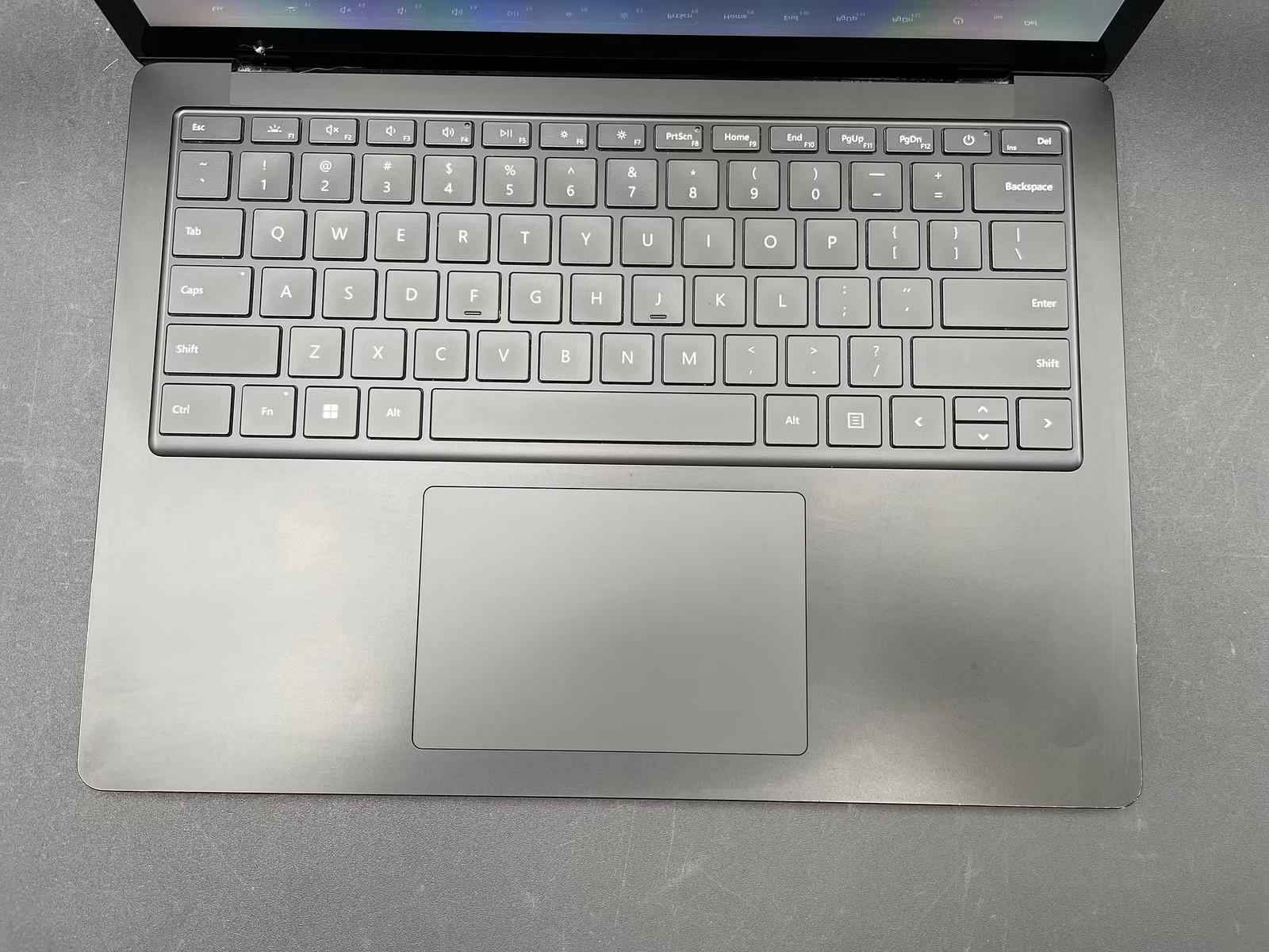 Microsoft Surface Laptop 4 Used 13.5″ (i7-1185G7-16GB-256GB NVMe)