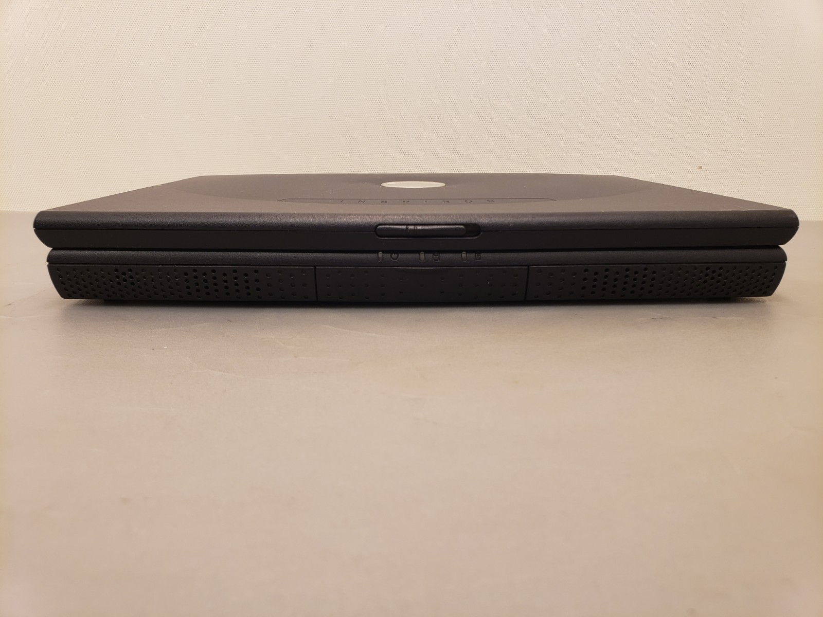 Vintage Dell Inspiron 2650 Intel Pentium 4 256MB 100GB Windows XP Laptop 15″