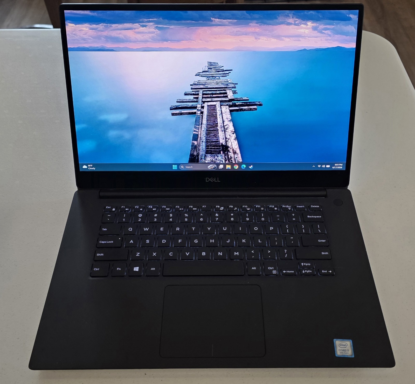 Dell XPS 15 7590 4k OLED i7-9750H 2.60GHz 40GB RAM 2TB SSD NVIDIA GTX 1650