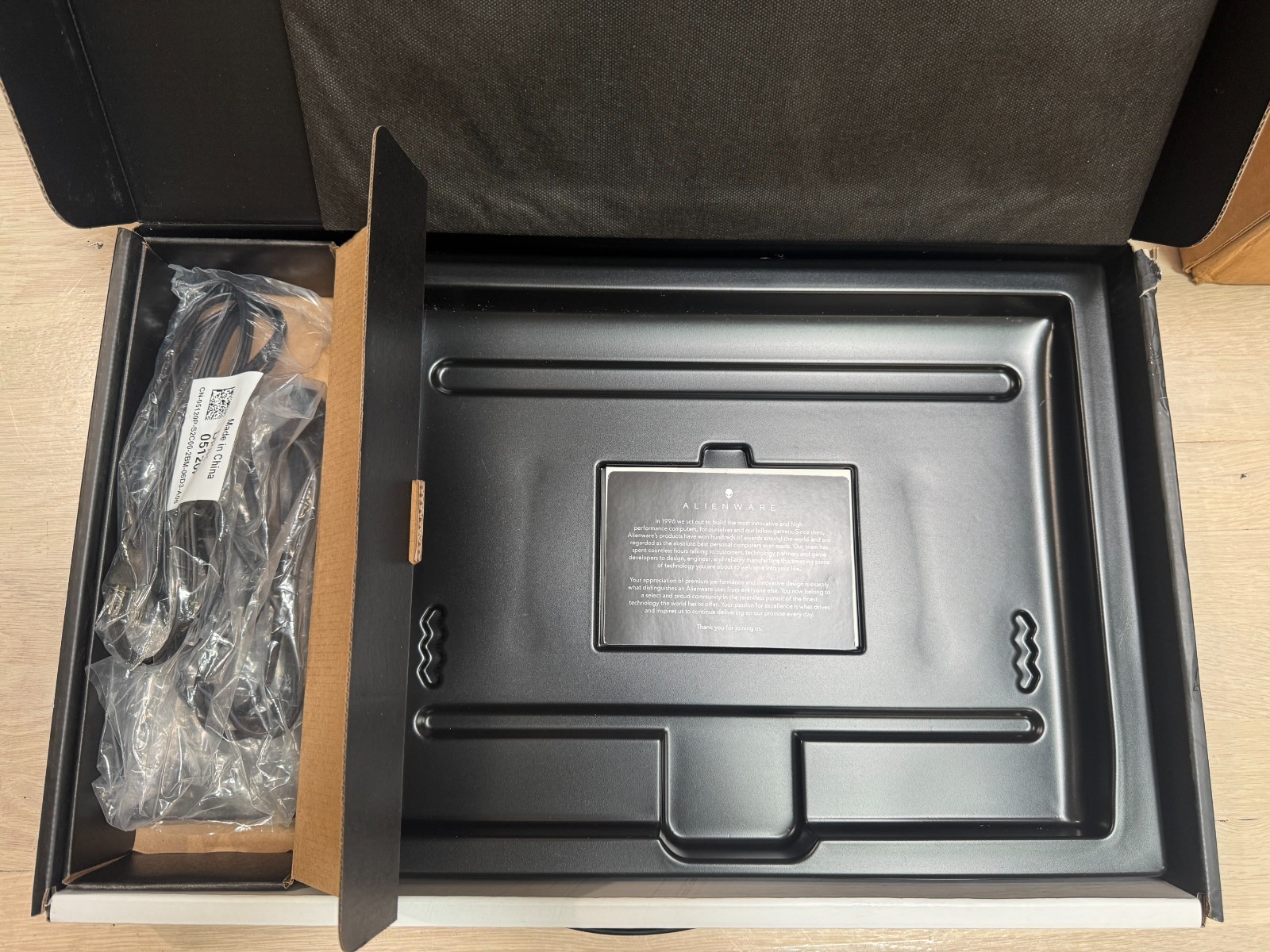Alienware M17 R5 480Hz AMD Ryzen 9 6900HX 16GB 1TB/SSD RTX 3080 Gaming Laptop