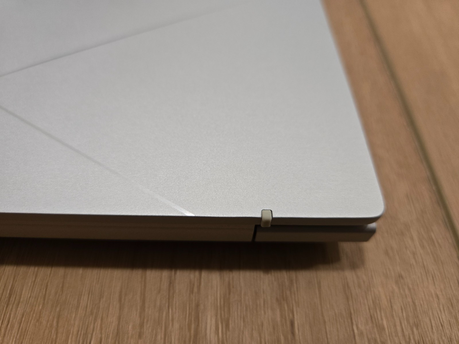 Asus Zenbook 14 CoreUltra 9 285H, 3K Touch, 32GB, 1TB SSD, Windows 11 Pro,Wifi 7