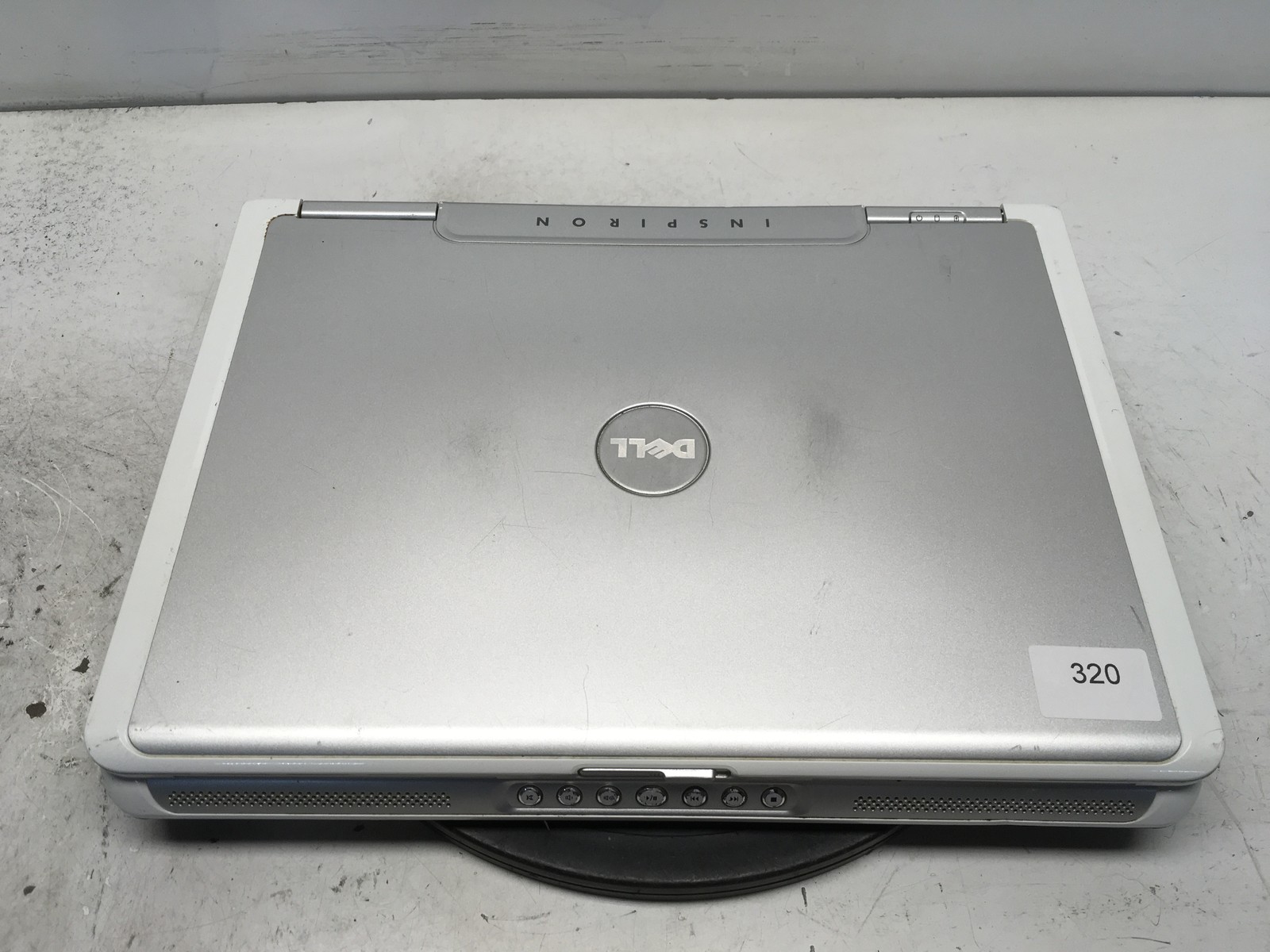 Dell Inspiron E1505 MM061 Intel Core Duo 06E8 1.66GHz 1 GB NO HDD No Batt