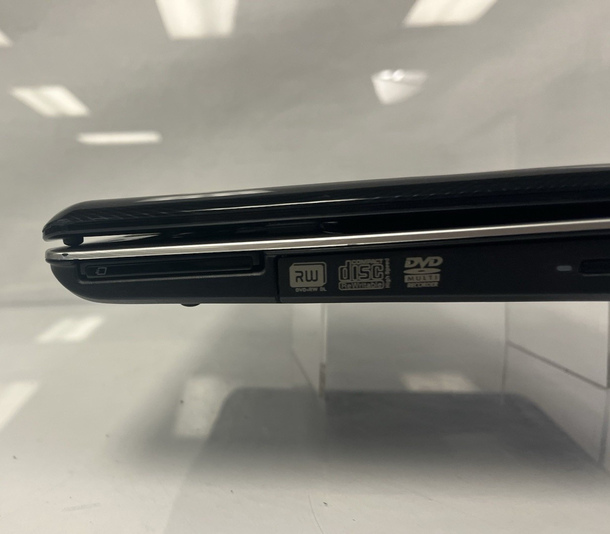 HP Pavilion DV6700 AMD Turion 64 X2 Mobile Technology TL-60 3GB RAM No HDD