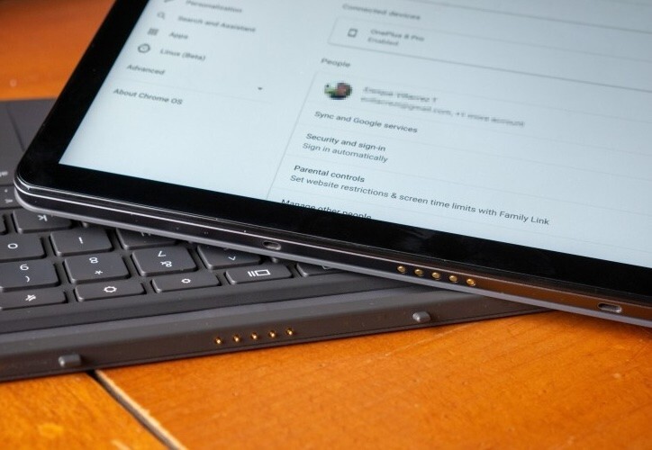 Lenovo Chromebook 10.1″ FHD (64GB SSD , MediaTek Helio P60, 2.0GHz,4GB RAM) MINT