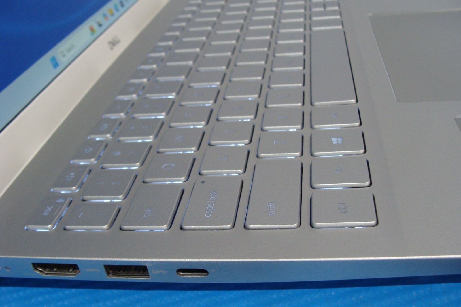 DELL Inspiron 5502 15.6″ FHD Intel i7-1165G7 2.8GHZ 12GB RAM 512GB SSD +Charger