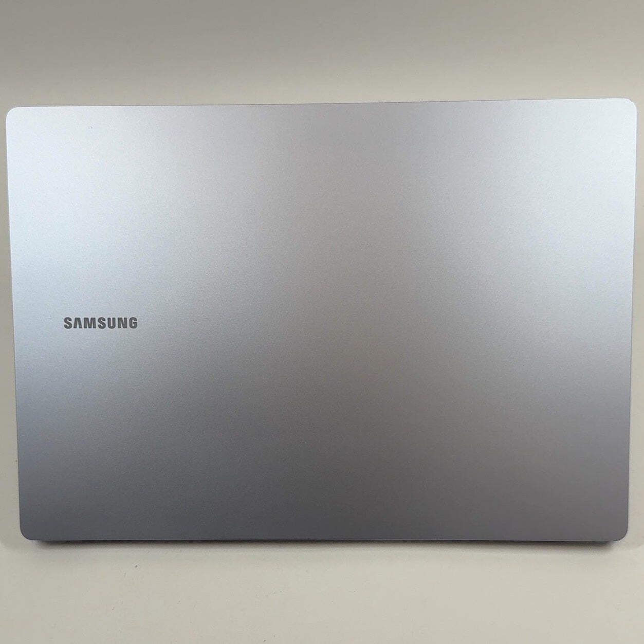 Samsung Galaxy Book4 Edge NP960XMA 16″ Snapdragon X Elite 16GB RAM 512GB SSD