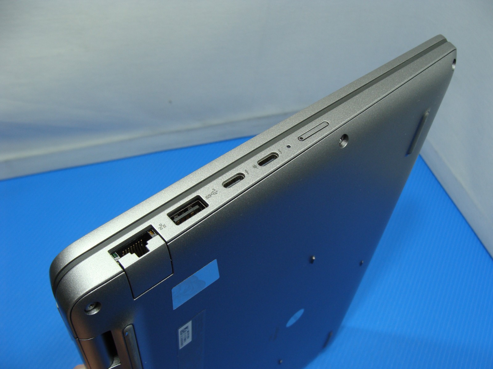 Dell Latitude 5450 14” FHD core Ultra 5 125U 1.3GHz 16GB 256GB W11P WRTY 08/2027