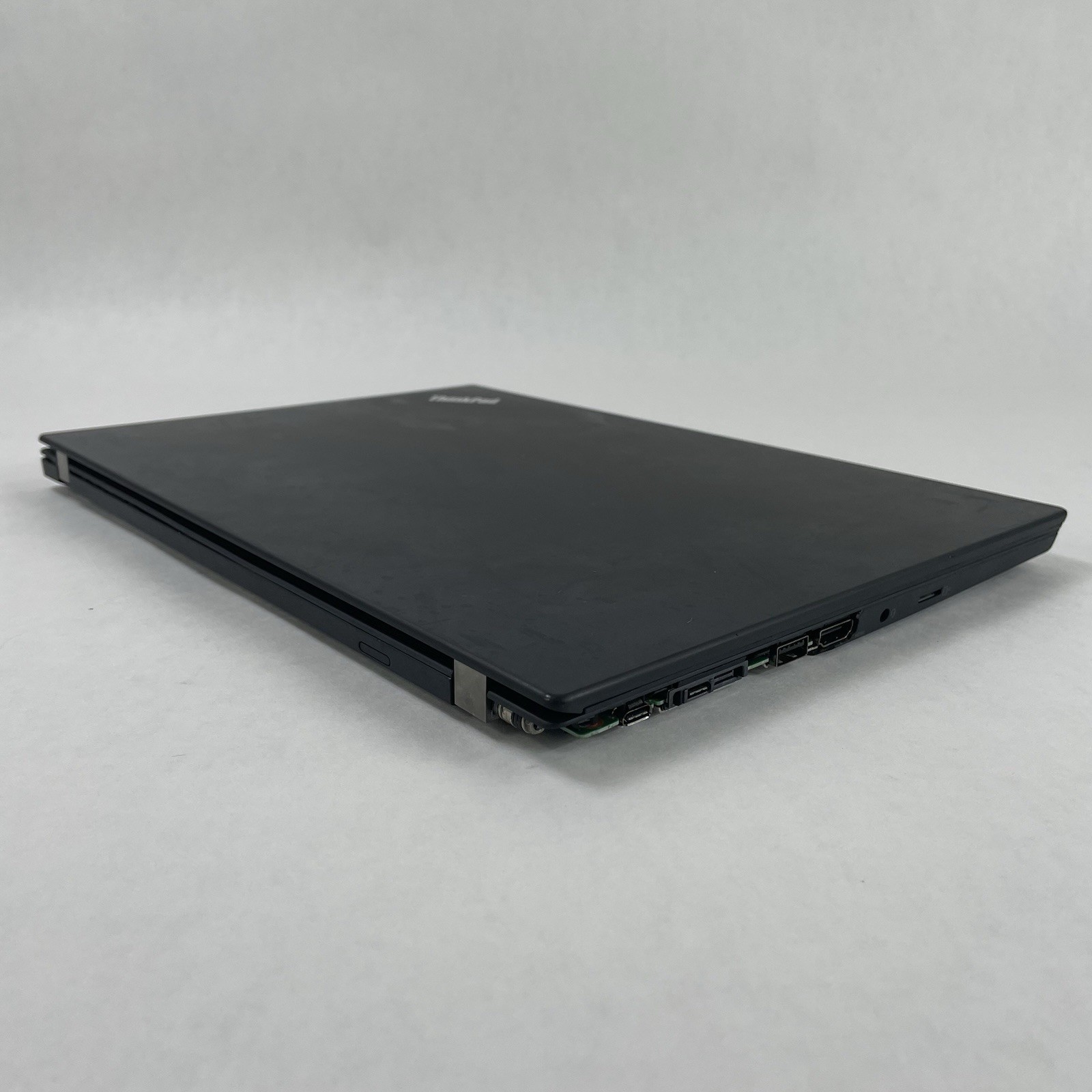 Lenovo ThinkPad T14 Gen2i 14″ i5-1145G7 2.60GHz 16GB RAM No SSD/OS/AC-Bad Bottom