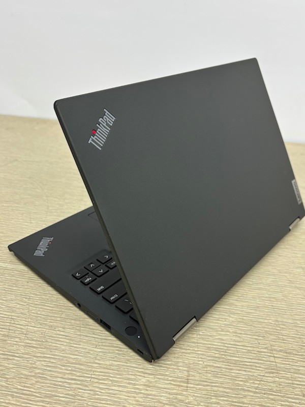 Lenovo ThinkPad X13 Yoga 13″ Touch i5-1145G7 16GB 256GB SSD W11Pro ~Screen issue