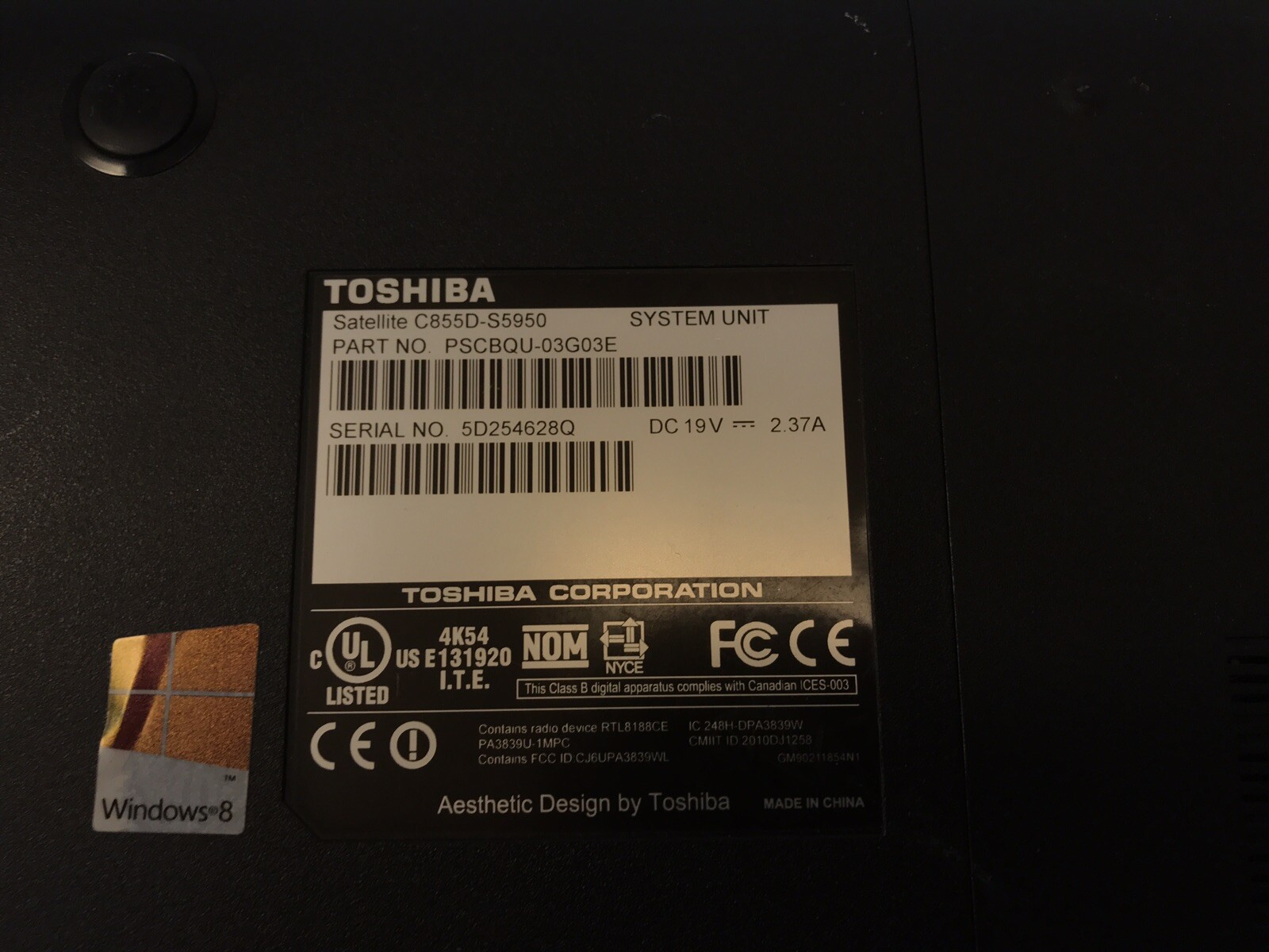 Toshiba Satellite C855D-S5950 AMD E-300 APU with Radeon HD Graphics@1.30GHz