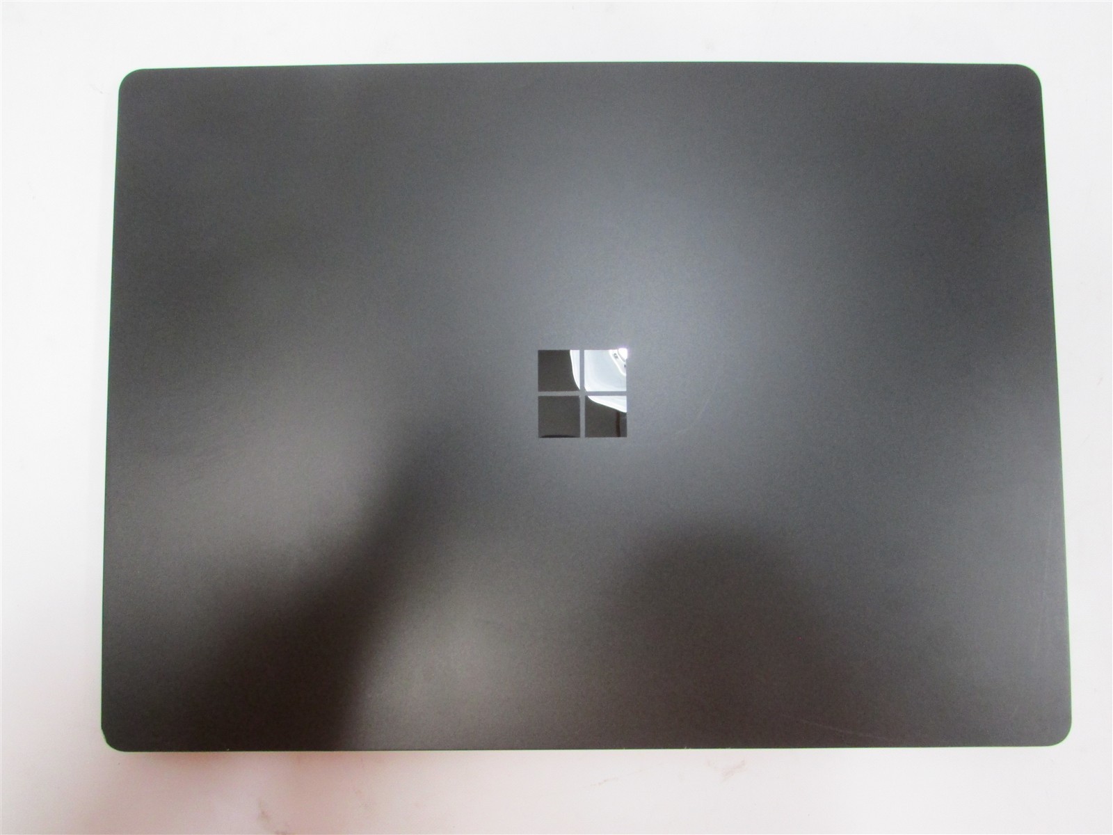 Microsoft Surface Laptop 5 1951 i5-1245U 2.5GHz 16GB RAM 512GB 13.5″ Win 11 Pro