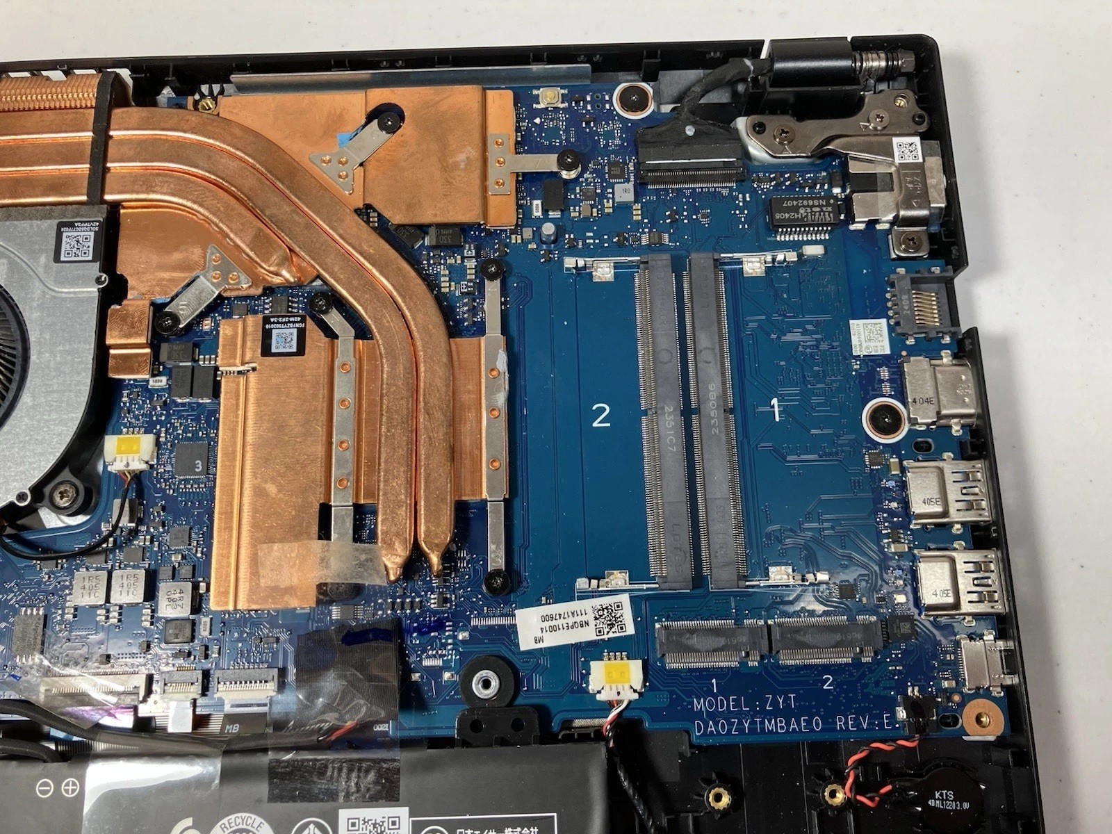 ACER Nitro ANV15-41-R2Y3 Laptop Ryzen 5 7535HS RTX 4050 (For Parts or Repair)