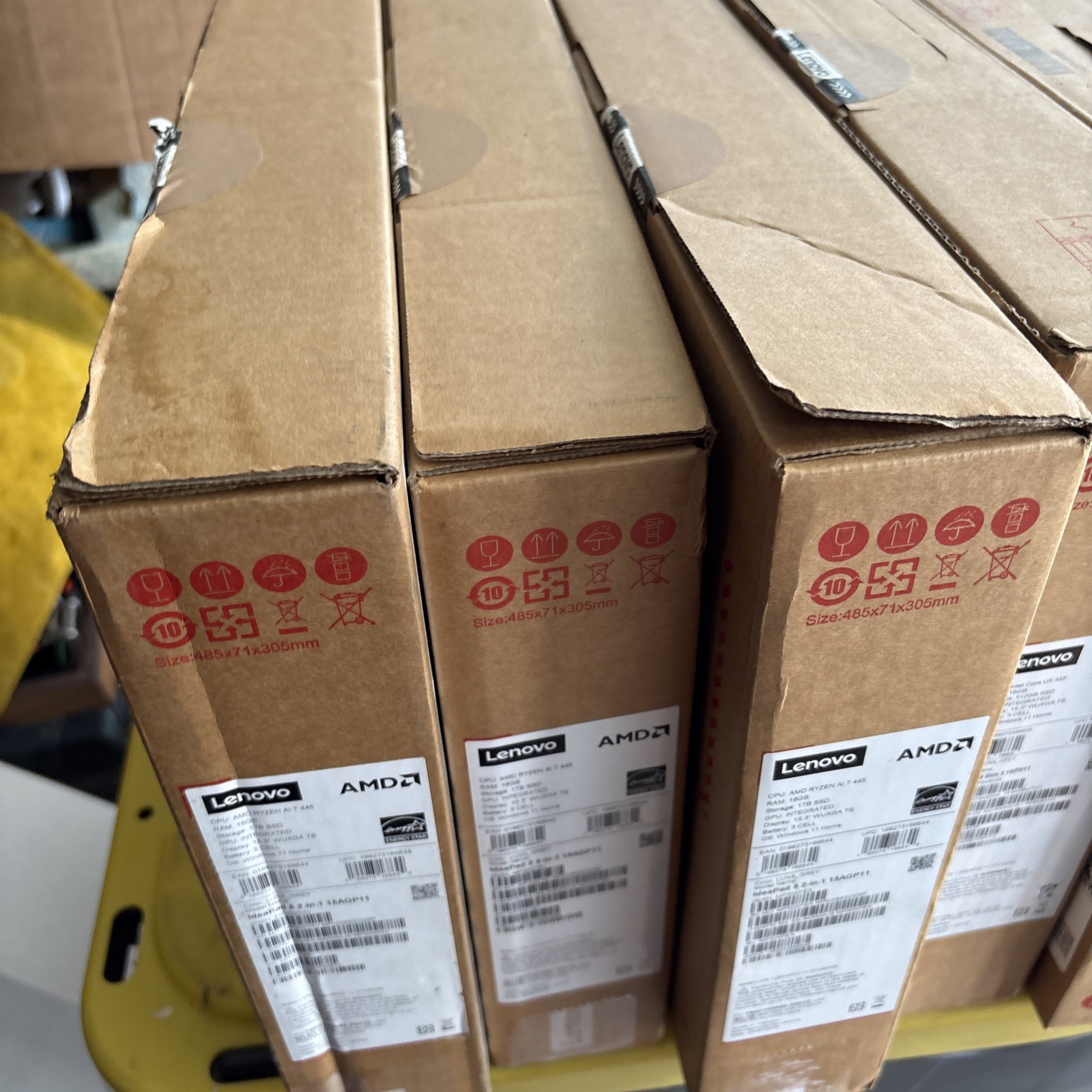 Lenovo IdeaPad 5a 2-in-1 15″ Luna Gray Laptop