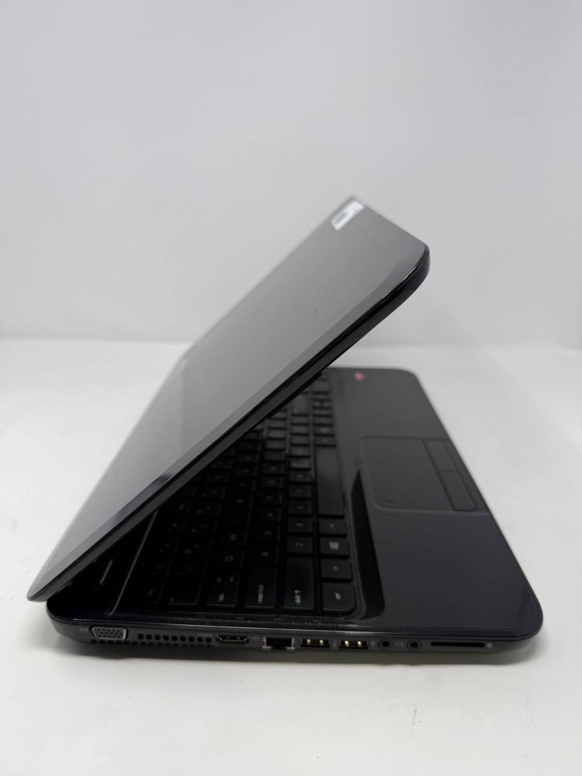 HP Pavilion g6 Notebook PC Ryzen A6-4400M APU with Radeon HD Graphics 4GB