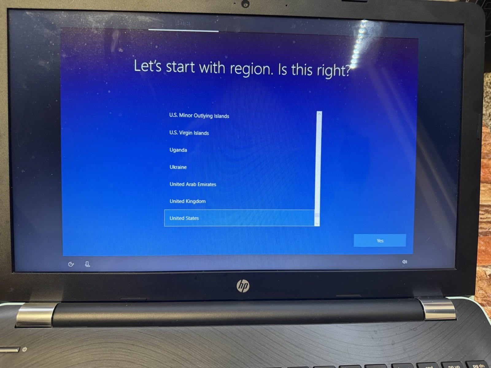 HP 15-bw004wm 15.6in Laptop AMD A-Series 4GB RAM 500GB HDD Win 10 Black