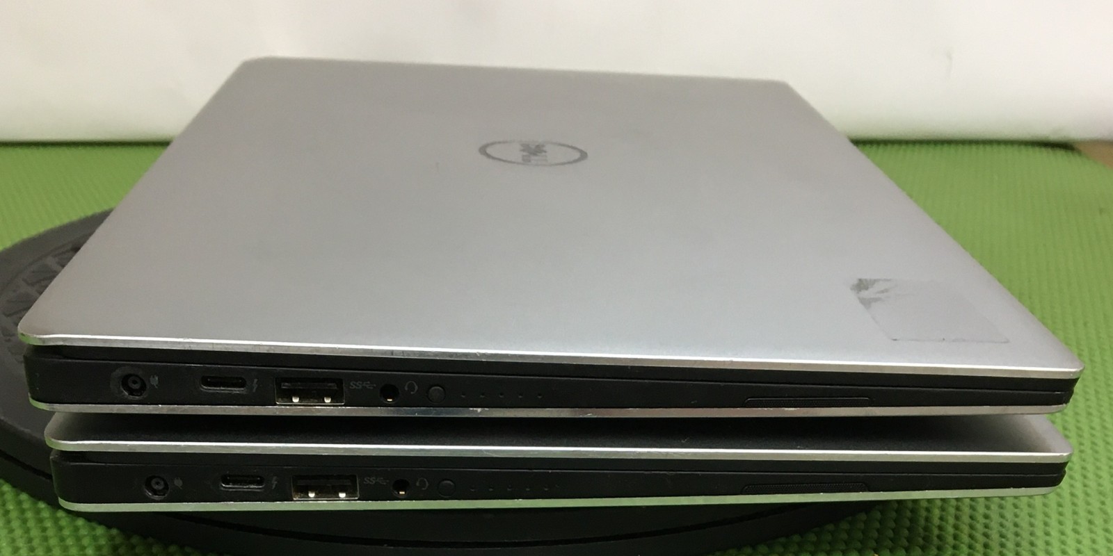 (Lot of 2) Dell XPS 13 9360 i5-7300U 8GB Touchscreen 13″ – no SSD/OS/BATT (DESC)