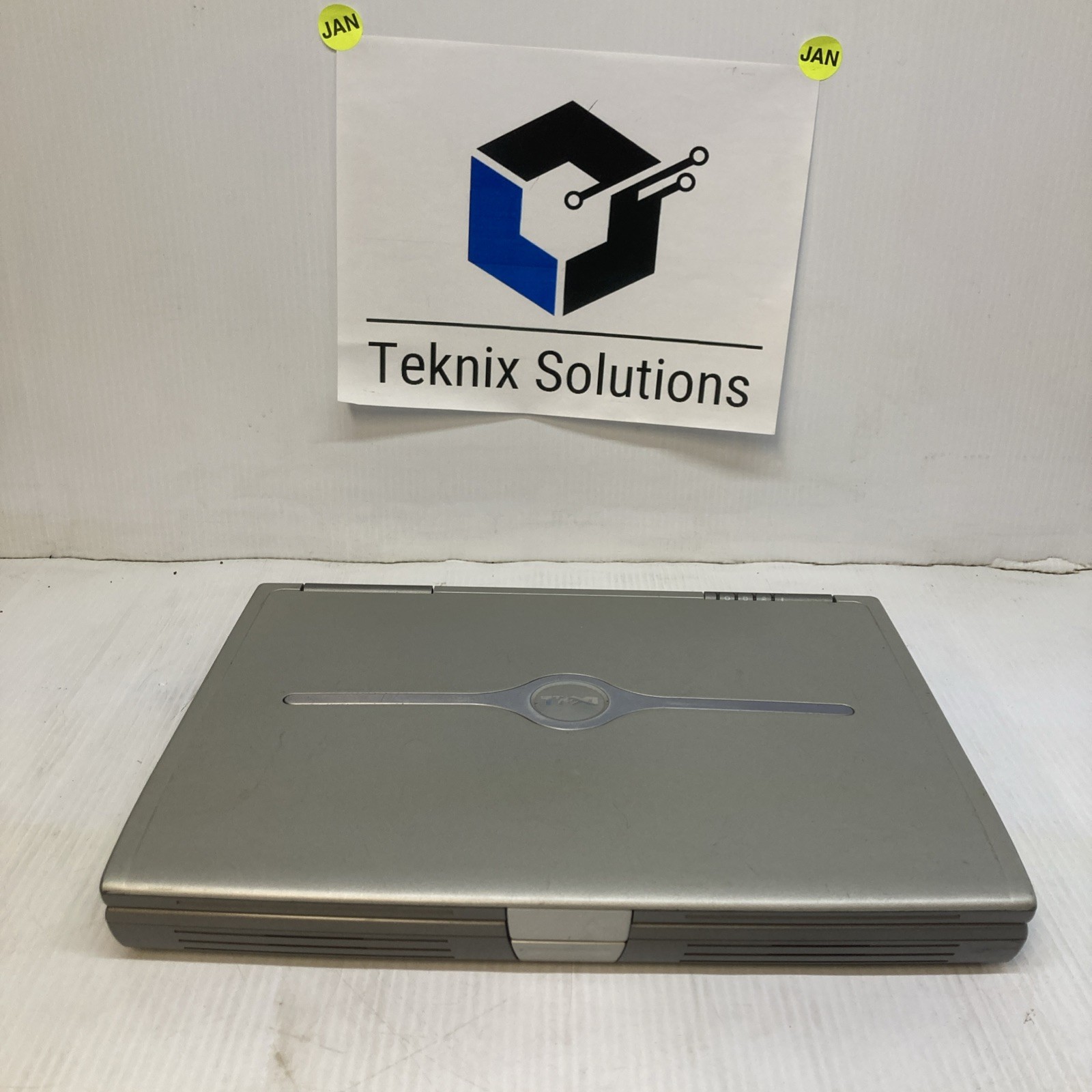 Dell Inspiron 8600 Pentium M 1.50Ghz 2GB RAM No HDD Boot to BIOS