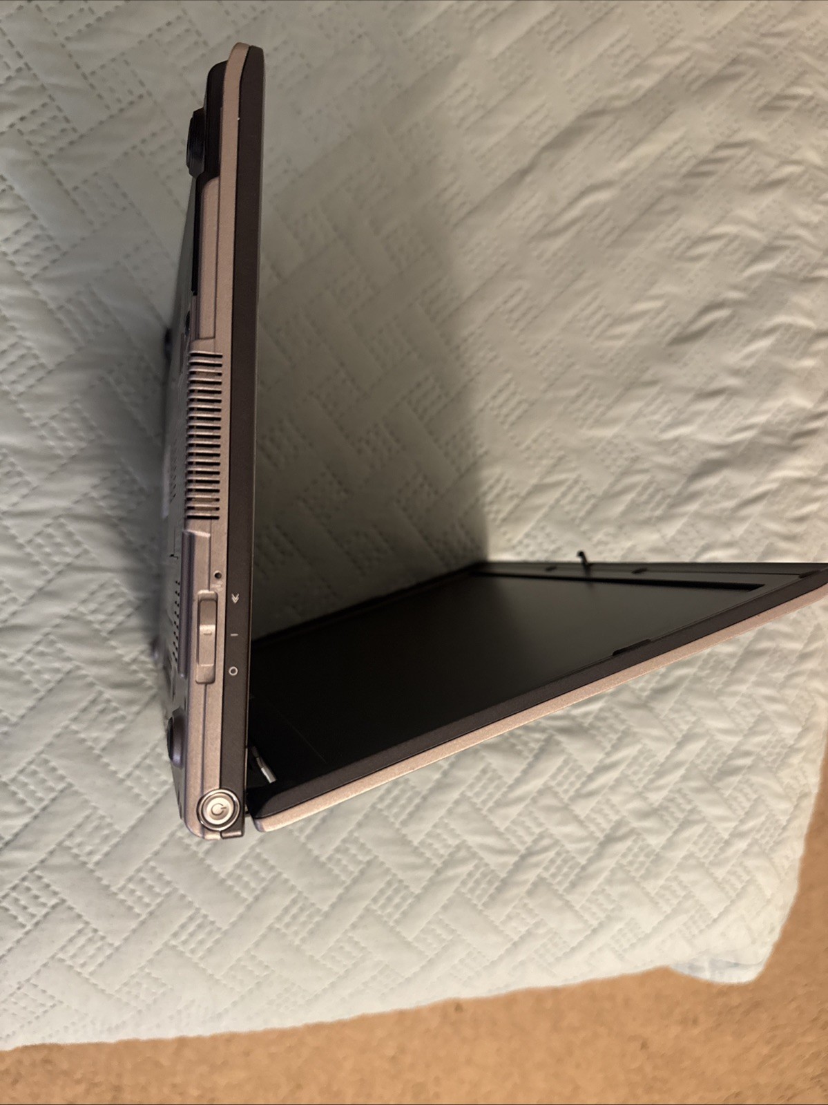 Dell Latitude D430 Laptop 12” LCD/1.20GHz/1GB RAM/80GB/WIFI Need To Be Wiped!