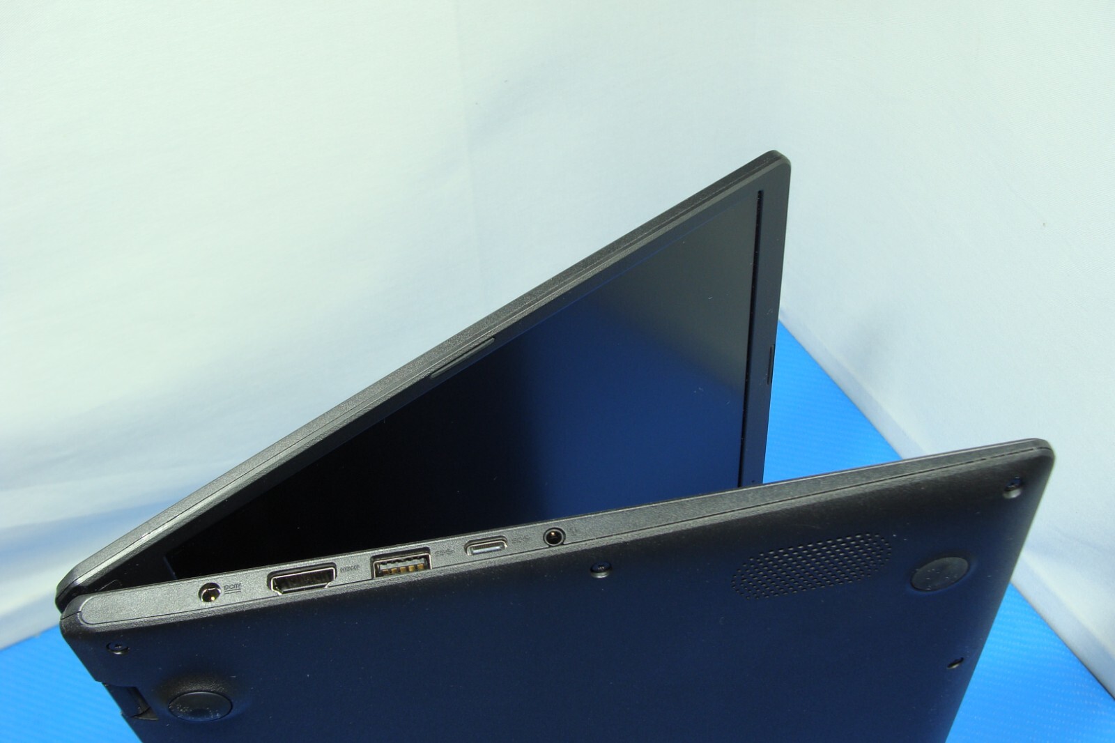 ASUS VivoBook E510MA 15.6″FHD Celeron N4020 1.1GHz 4GB 64GB 95ttery +Charger