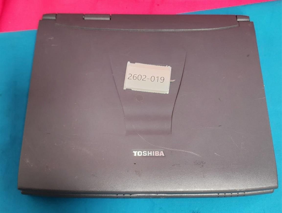Toshiba Satellite 4100XDVD Laptop – UNTESTED – PARTS ONLY