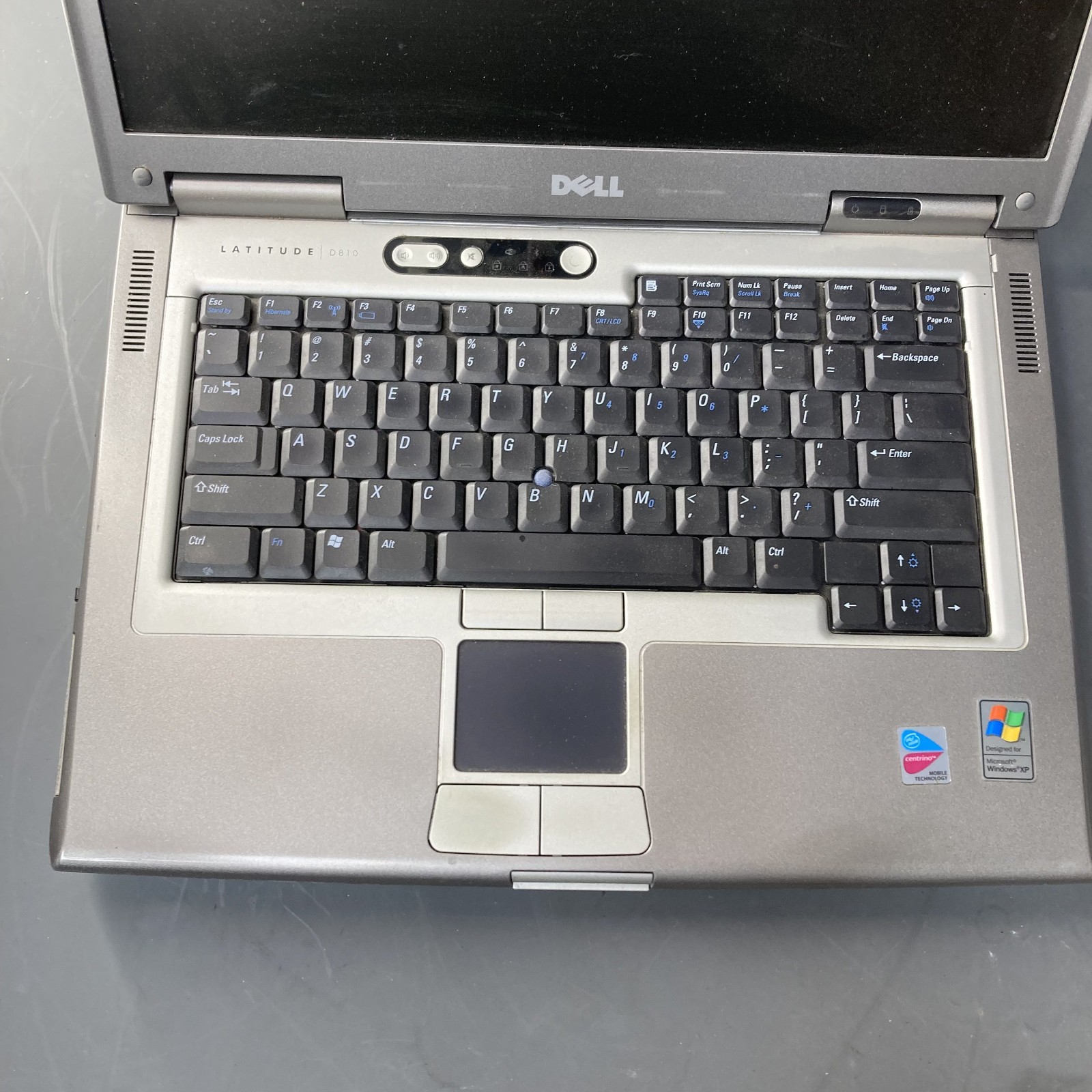 Dell Latitude D810 Laptop Pentium M 1.86GHz 2GB RAM No HDD NO OS