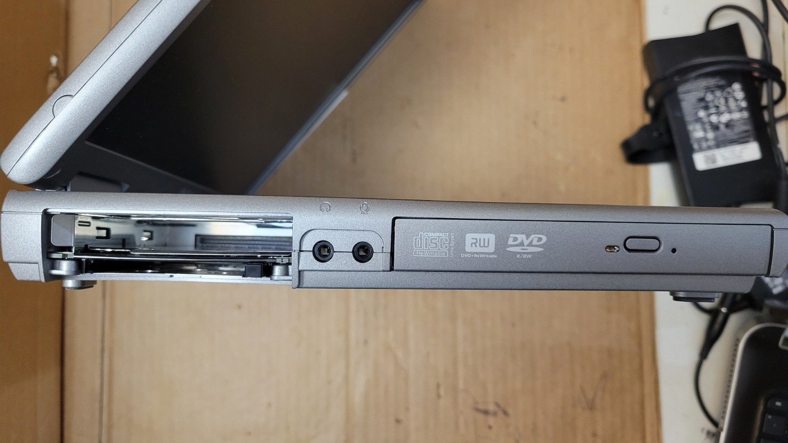 Dell Inspiron 5160 Pentium 4 | 256 MB Ram | No HDD | No Battery
