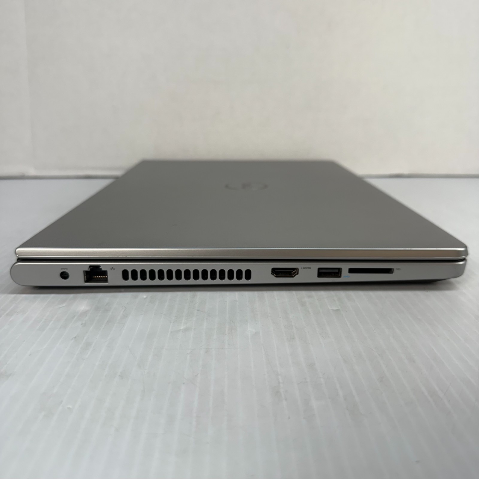 Dell Inspiron 5559 i5-6200U 15.6″ Laptop 120GB SSD 8GB RAM AS IS – BAD SCREEN