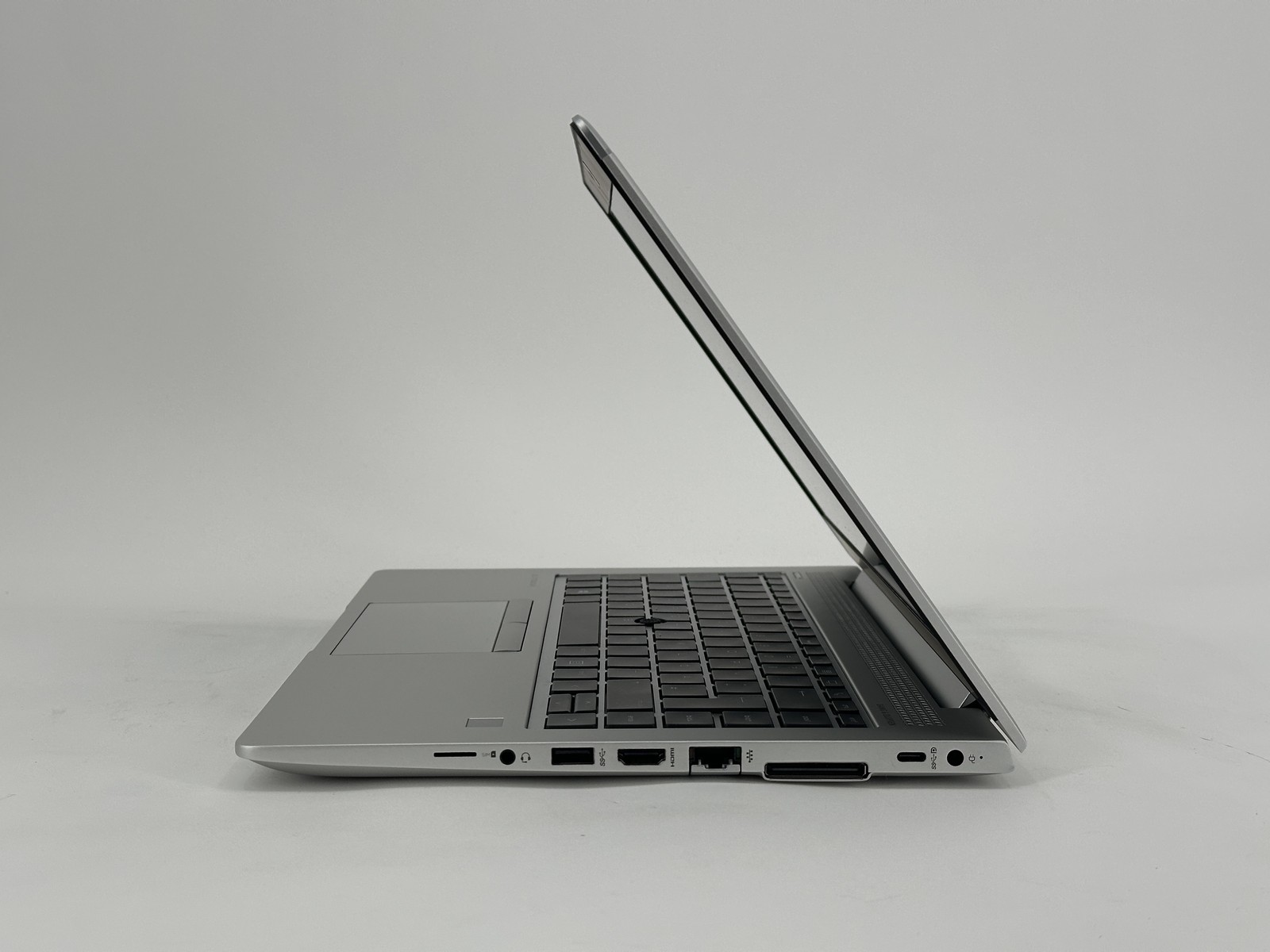 HP EliteBook mt45 14″ FHD Ryzen 3 PRO 3300U 8GB DDR4 128GB SSD Win11 Pro Good