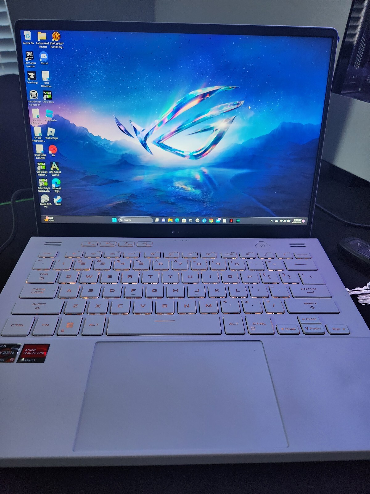 ASUS ROG Zephyrus G14 14″ (1TB SSD, AMD Ryzen 9 6000 Series, 4.90 GHz, 16GB,)