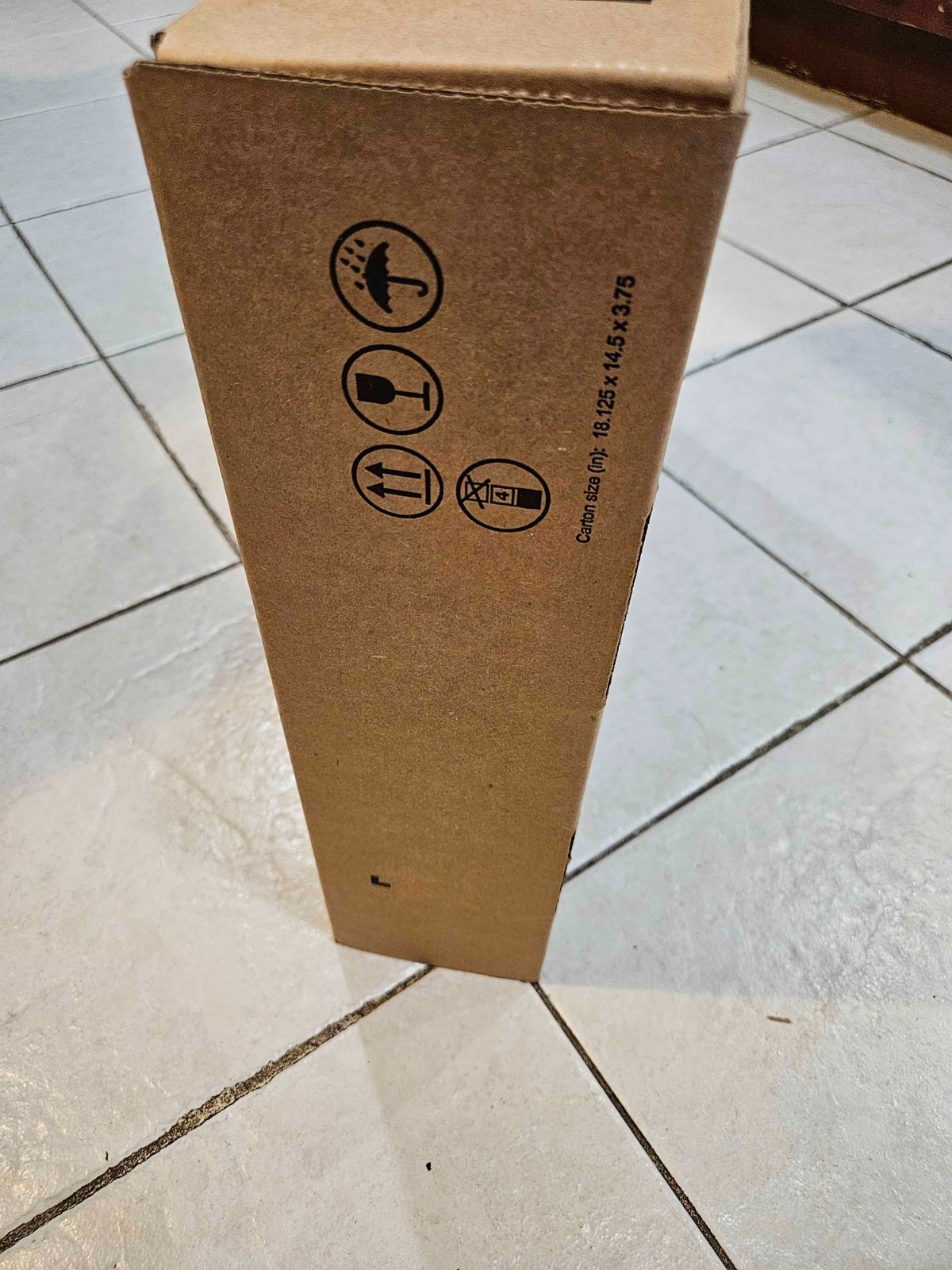 Lenovo ThinkPad P14s Gen 4 14″ Ryzen 7 Pro 7840U 16GB 512GB SSD Workstation