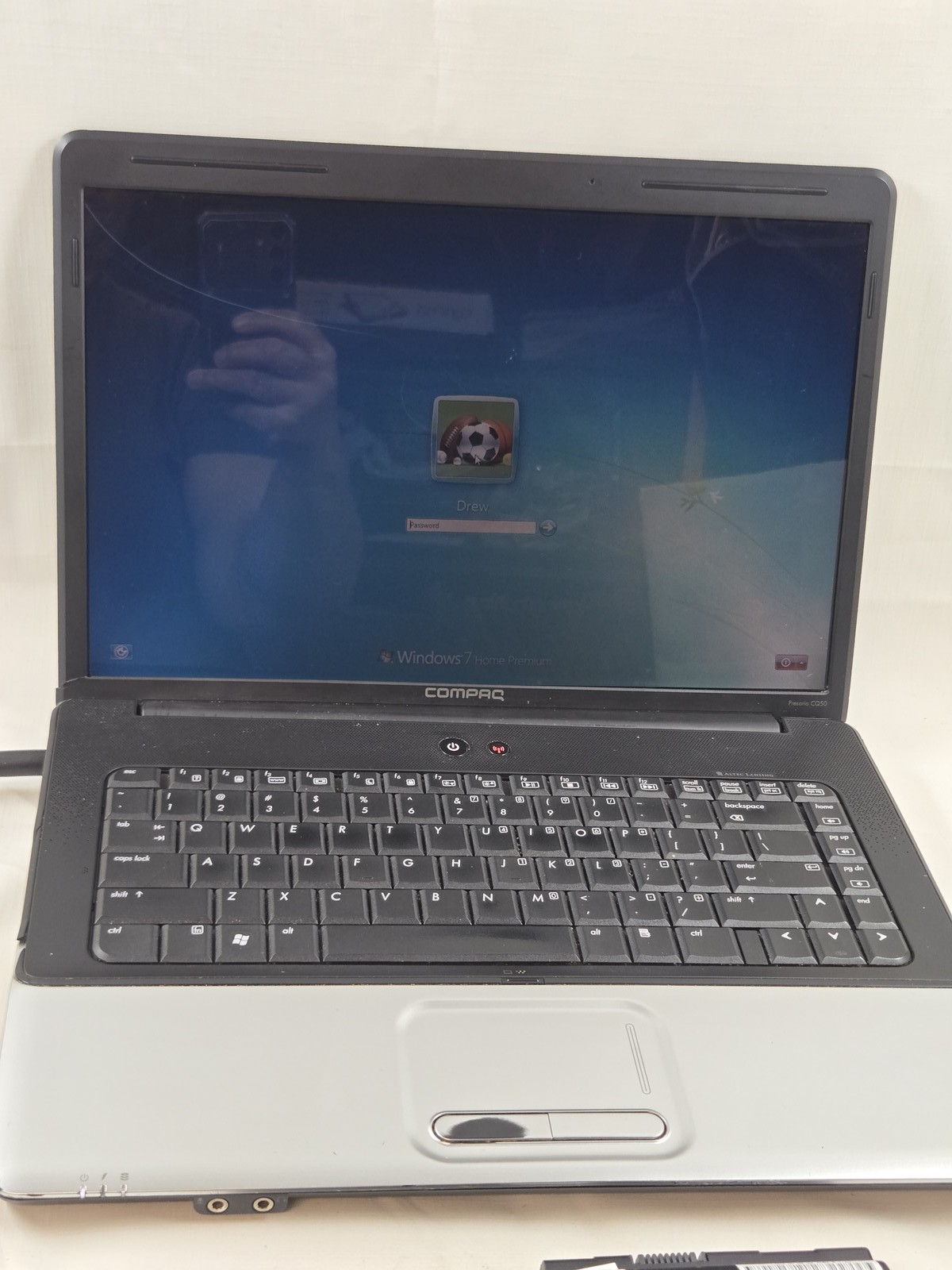 Compaq CQ56 Laptop PC – Windows 7 Home Premium – Intel Processor – Parts Only